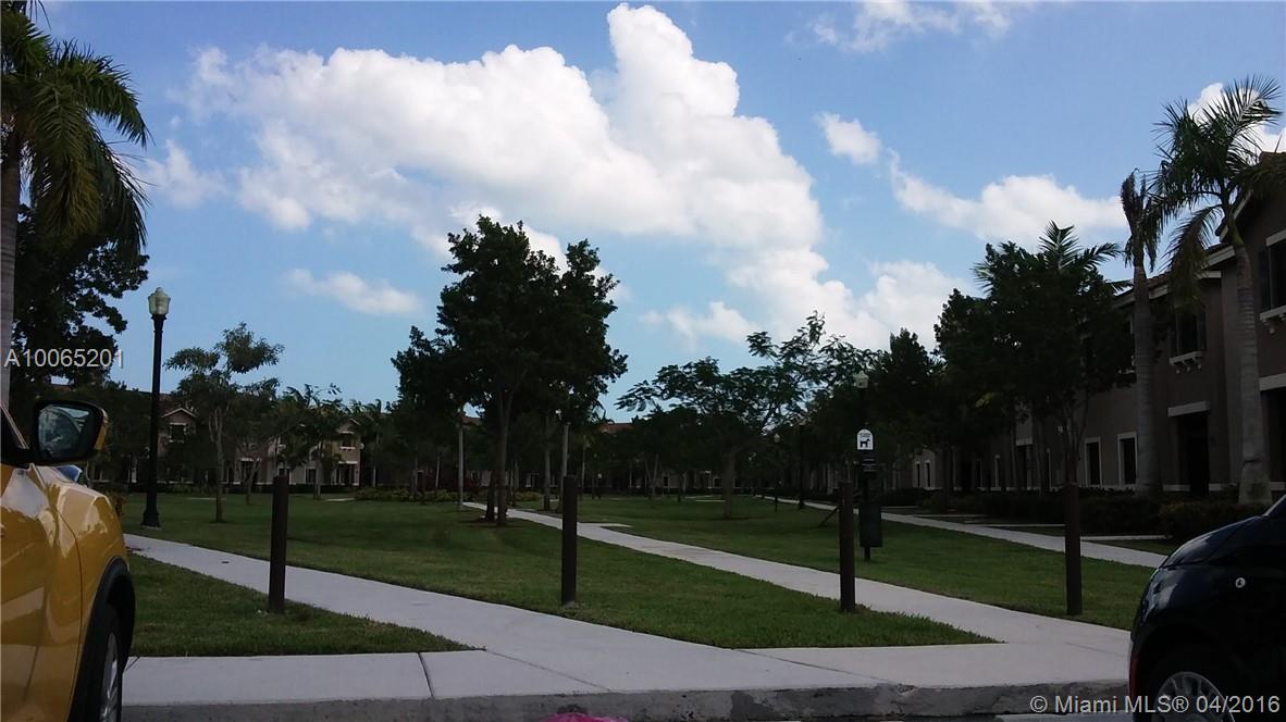 The Courts at Bayshore - Residential Lease