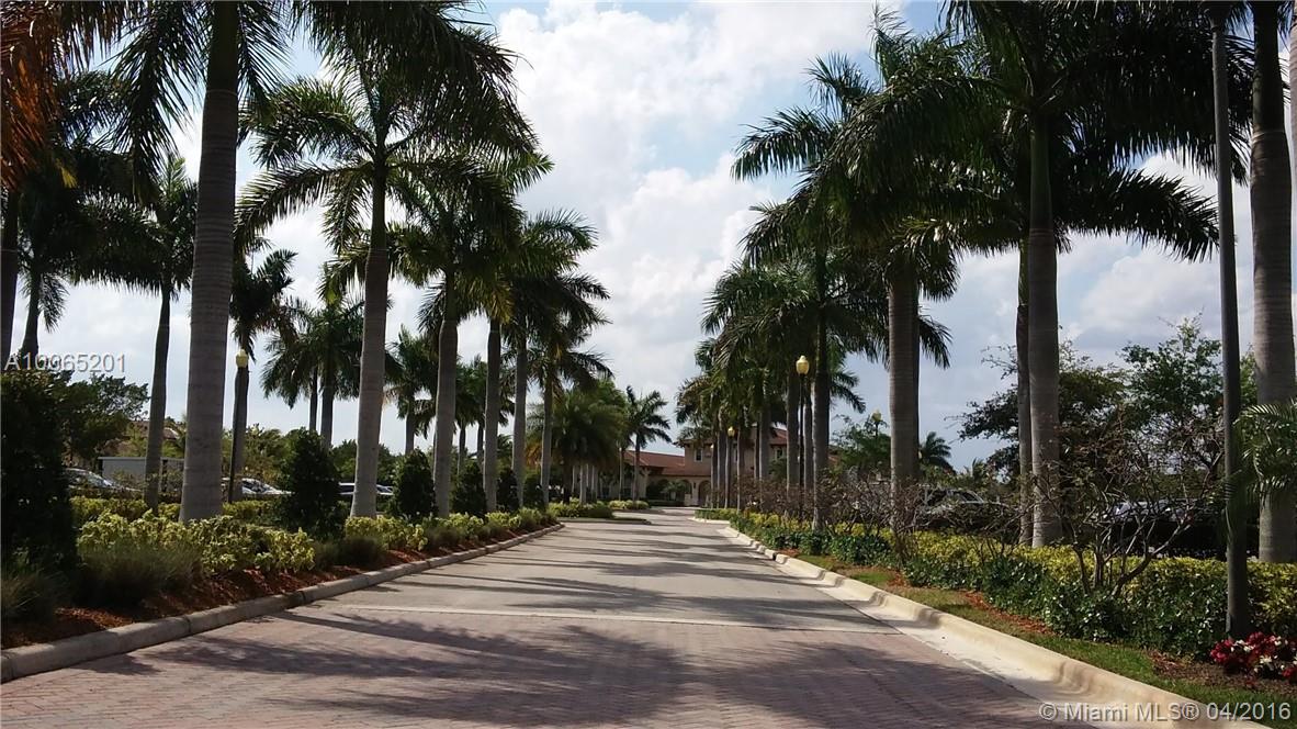 The Courts at Bayshore - Residential Lease