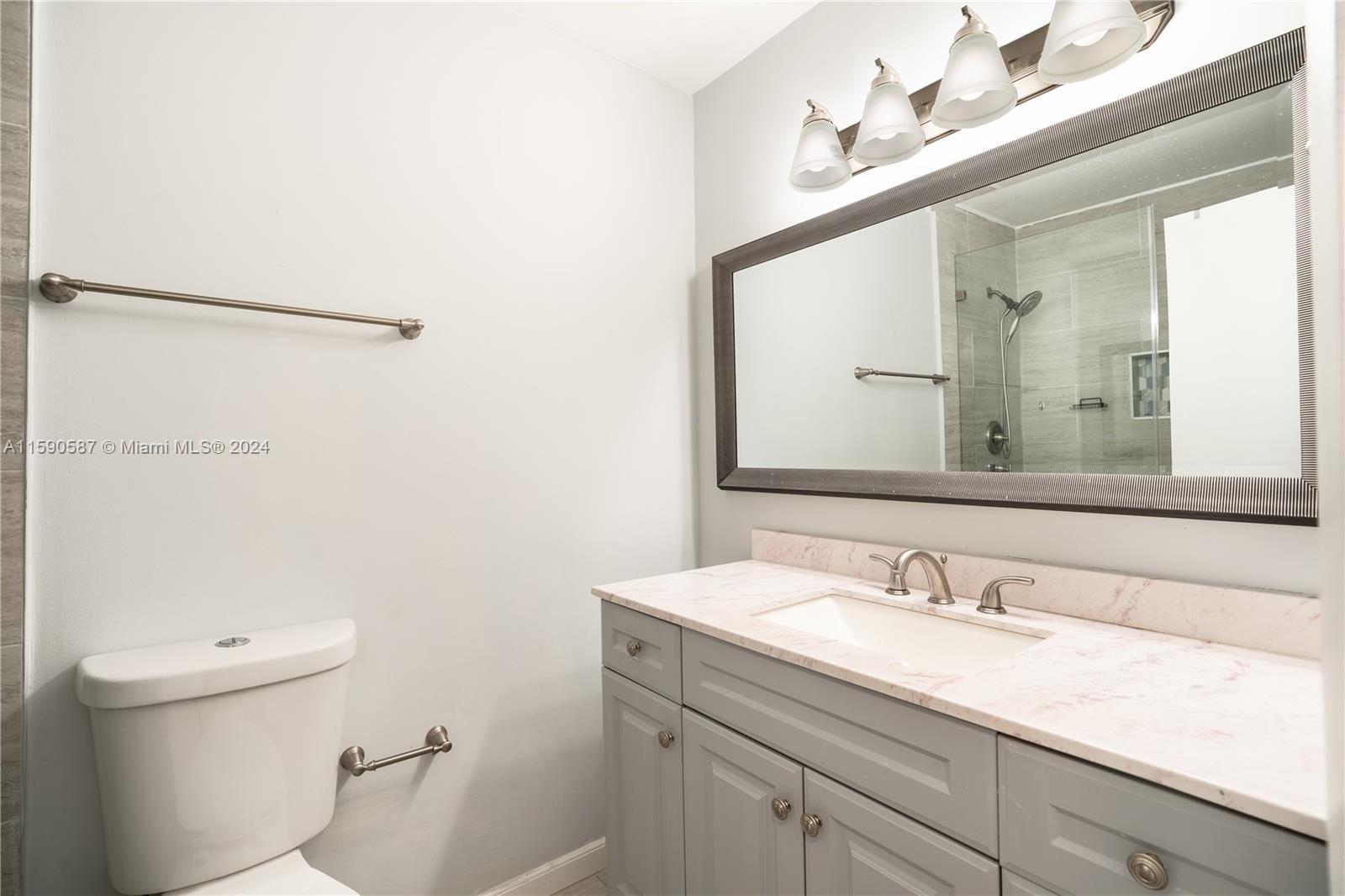 PARK VILLAS TOWNHOUSES SE - Residential Lease