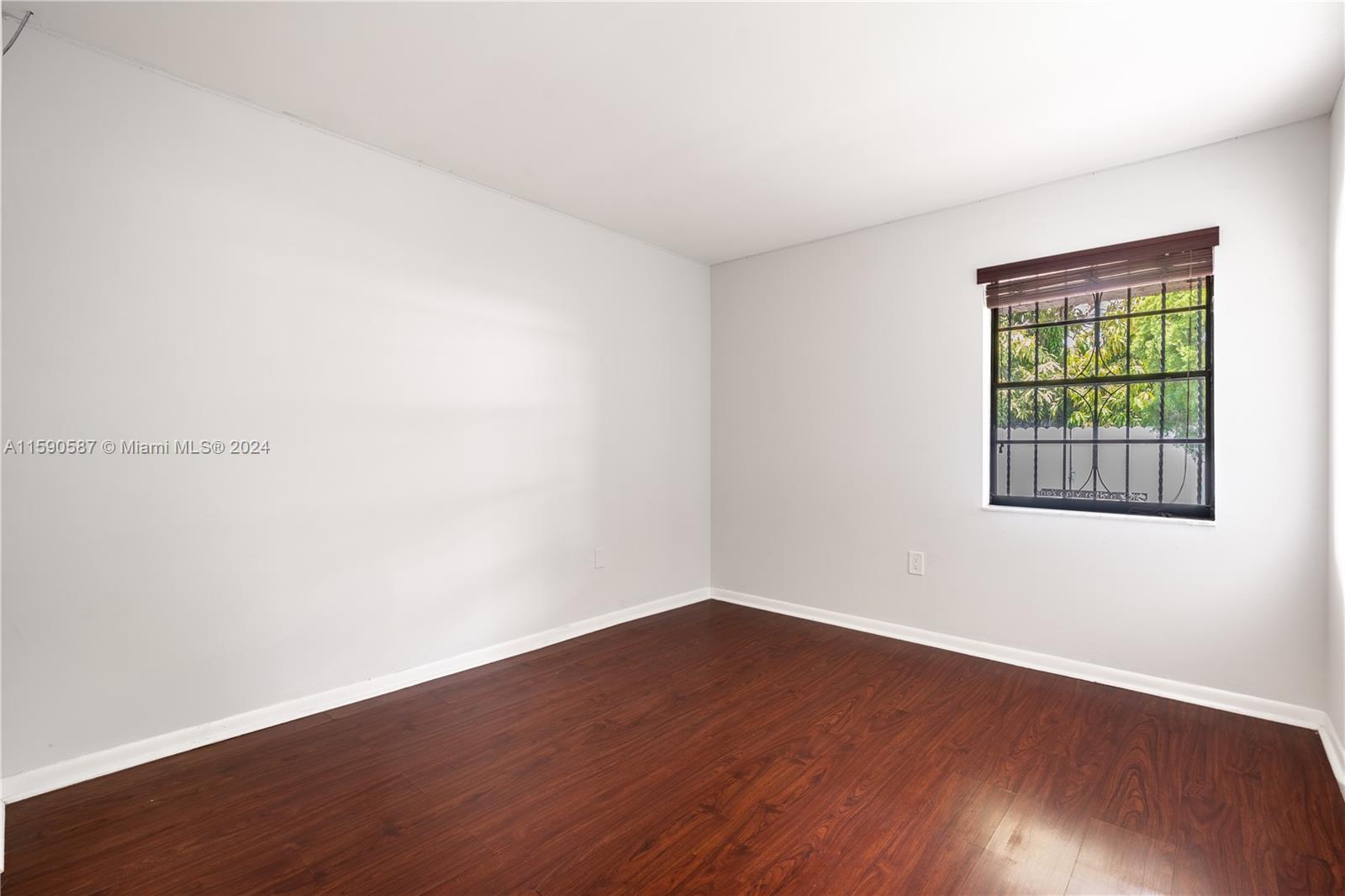 PARK VILLAS TOWNHOUSES SE - Residential Lease