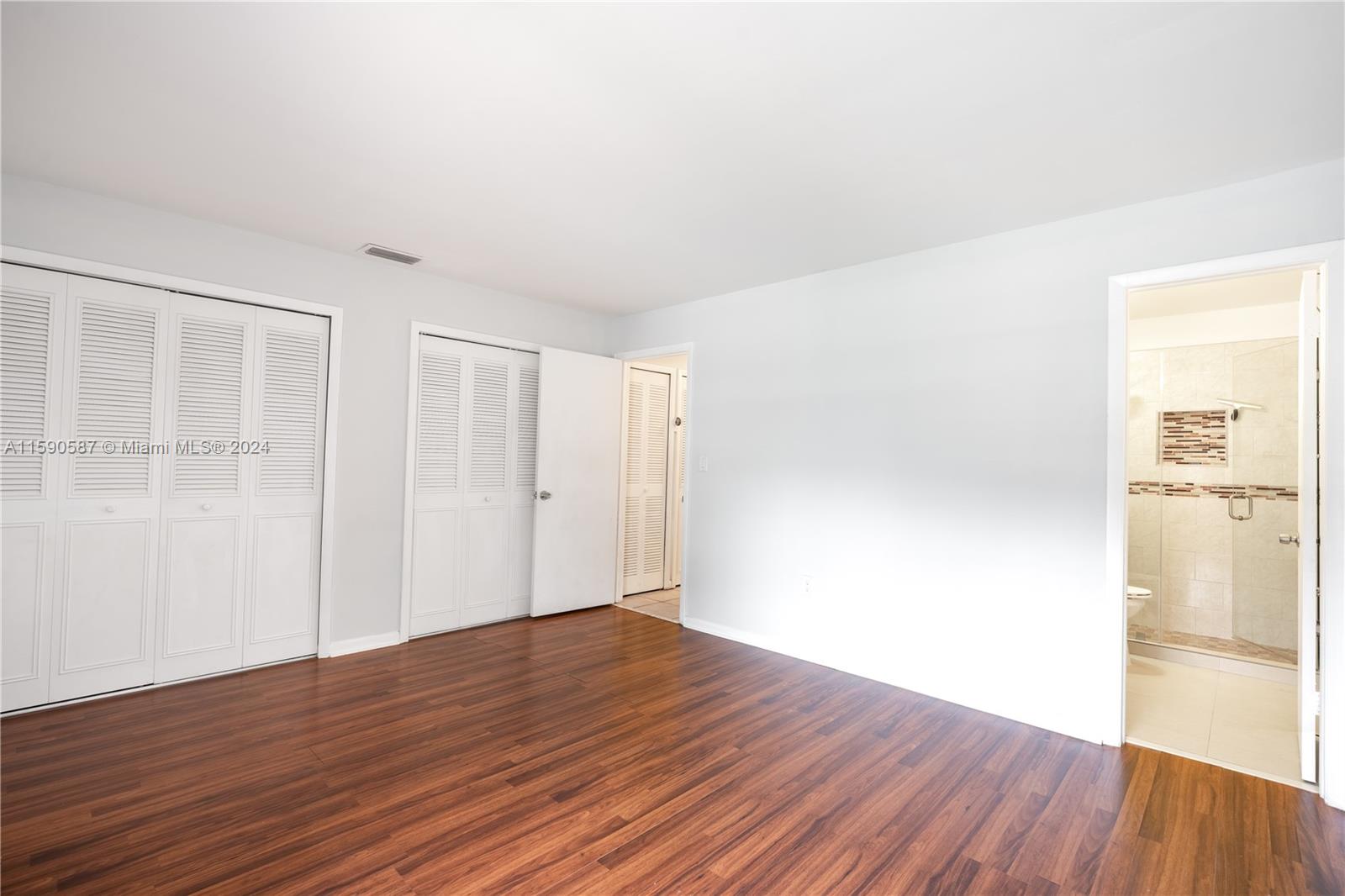 PARK VILLAS TOWNHOUSES SE - Residential Lease