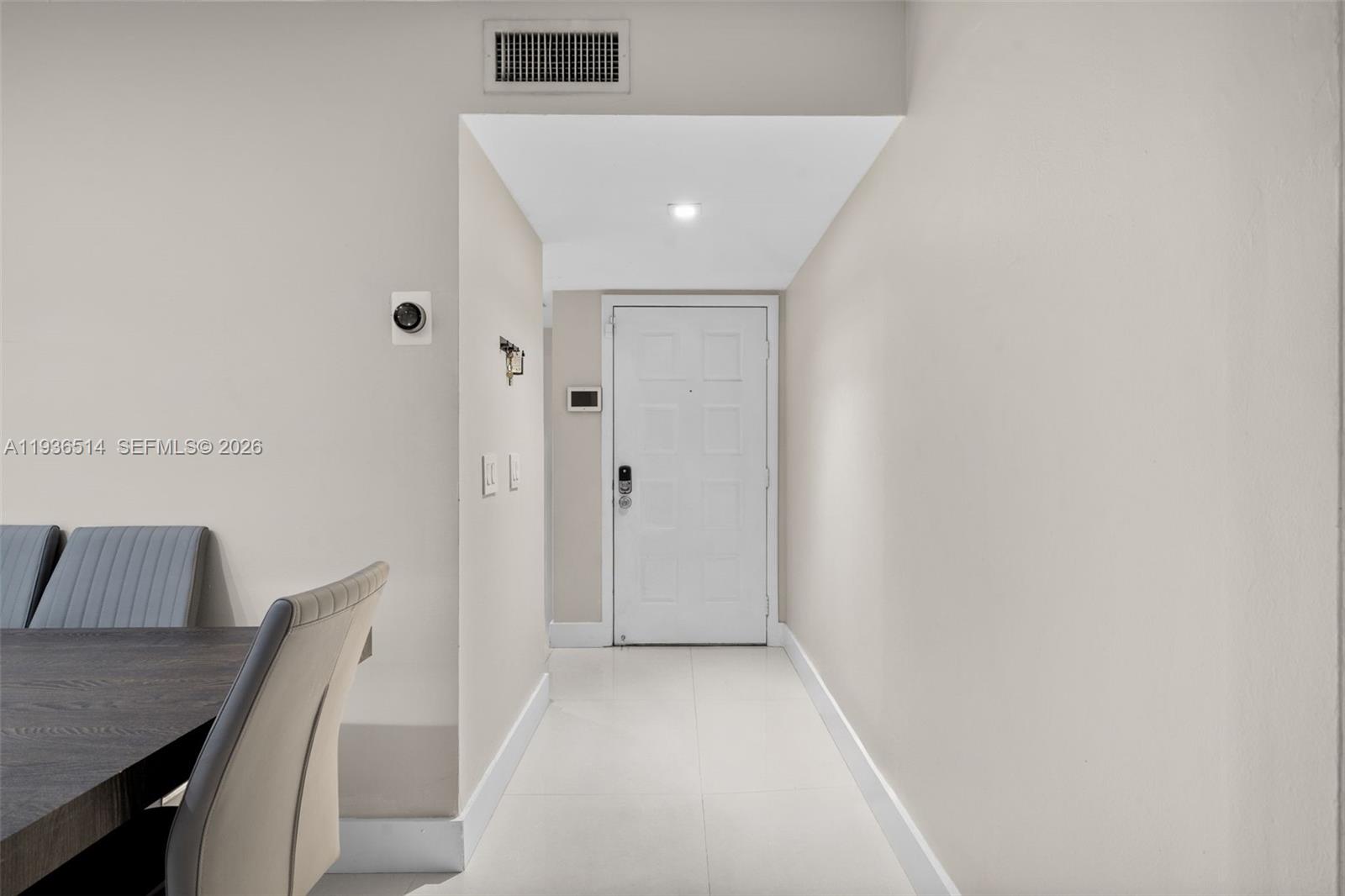 QUATRAINE CONDO IV - Residential