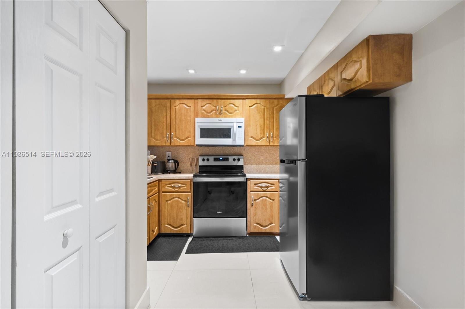 QUATRAINE CONDO IV - Residential