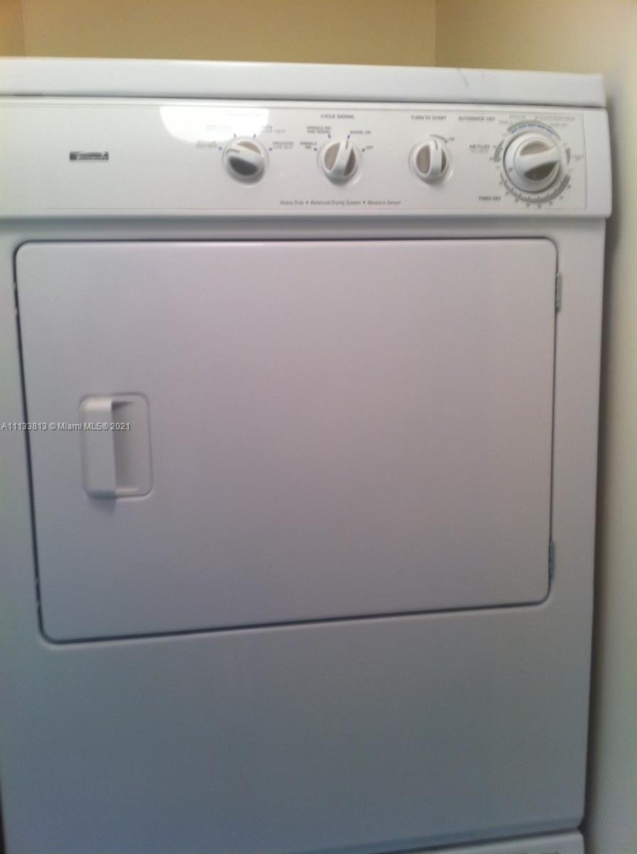 CORAL POINTE TOWNHOMES CO - Residential Lease