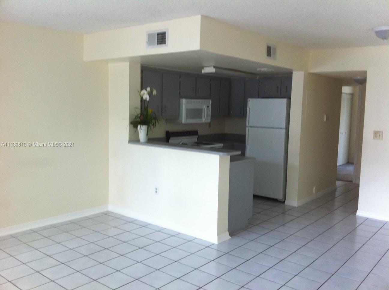 CORAL POINTE TOWNHOMES CO - Residential Lease