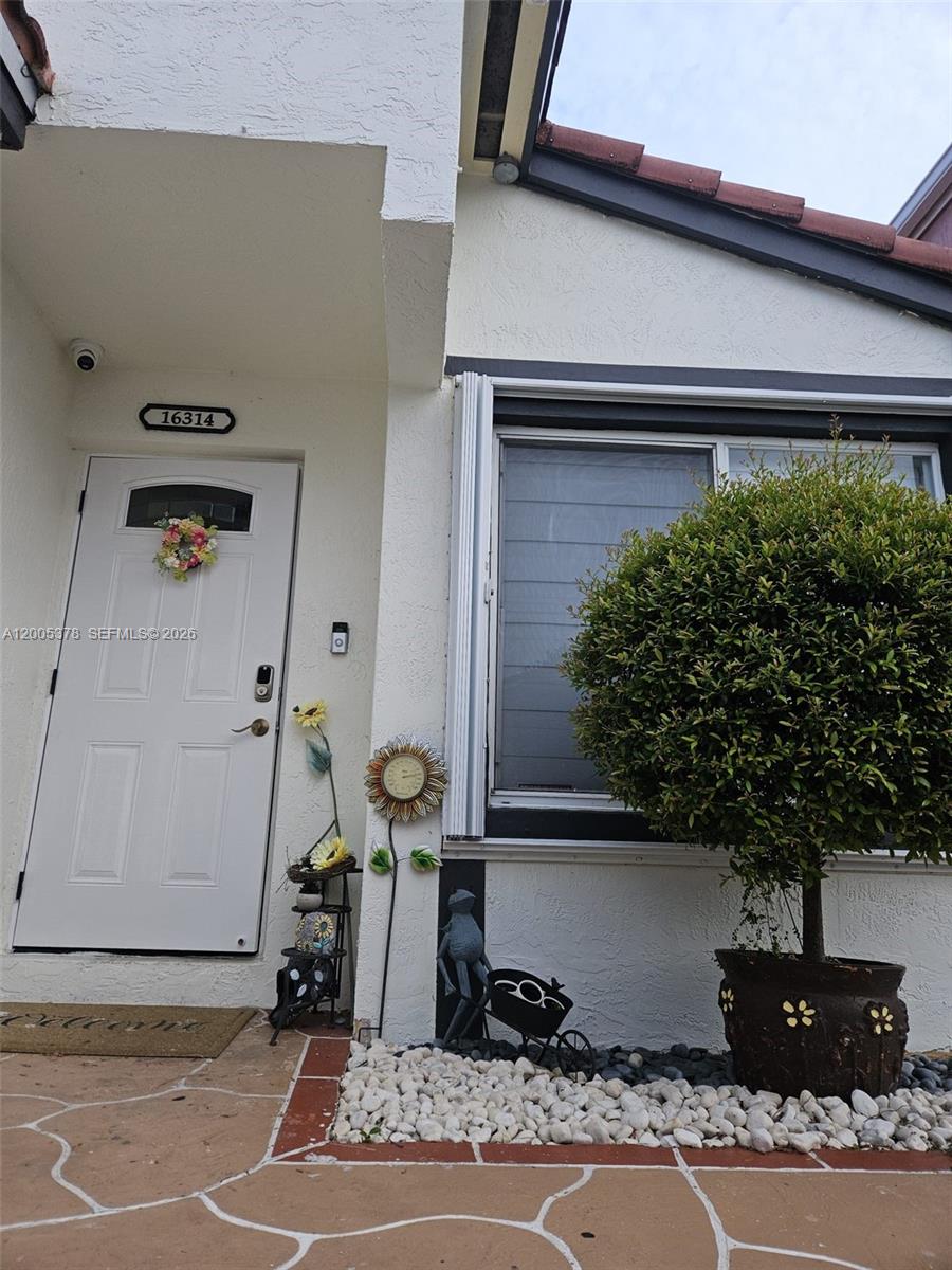 FOREST LAKES VILLAS - Residential Lease
