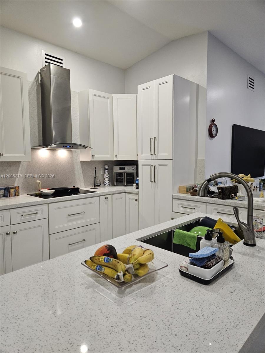 FOREST LAKES VILLAS - Residential Lease