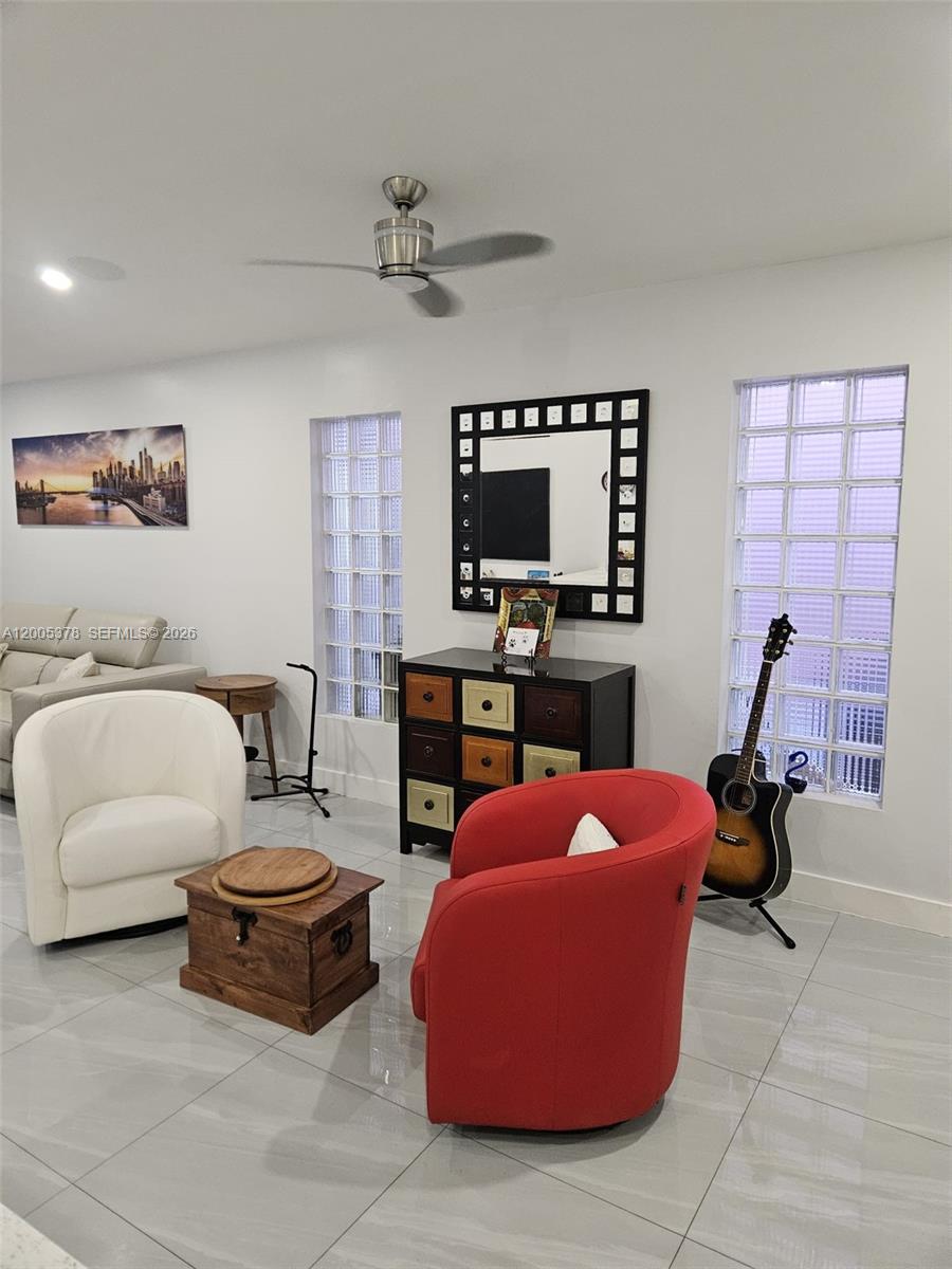 FOREST LAKES VILLAS - Residential Lease