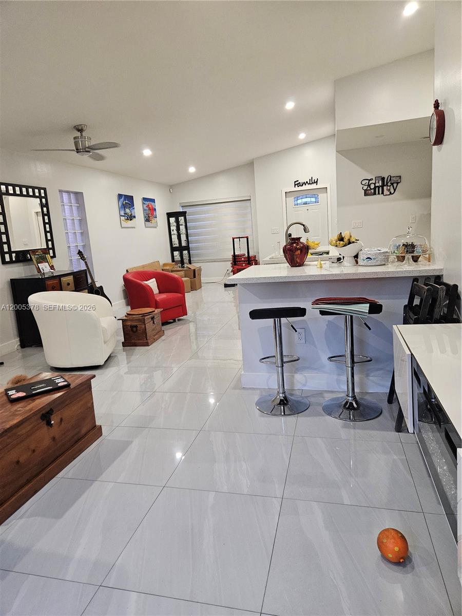 FOREST LAKES VILLAS - Residential Lease