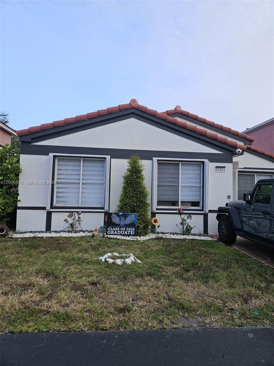 FOREST LAKES VILLAS - Residential Lease