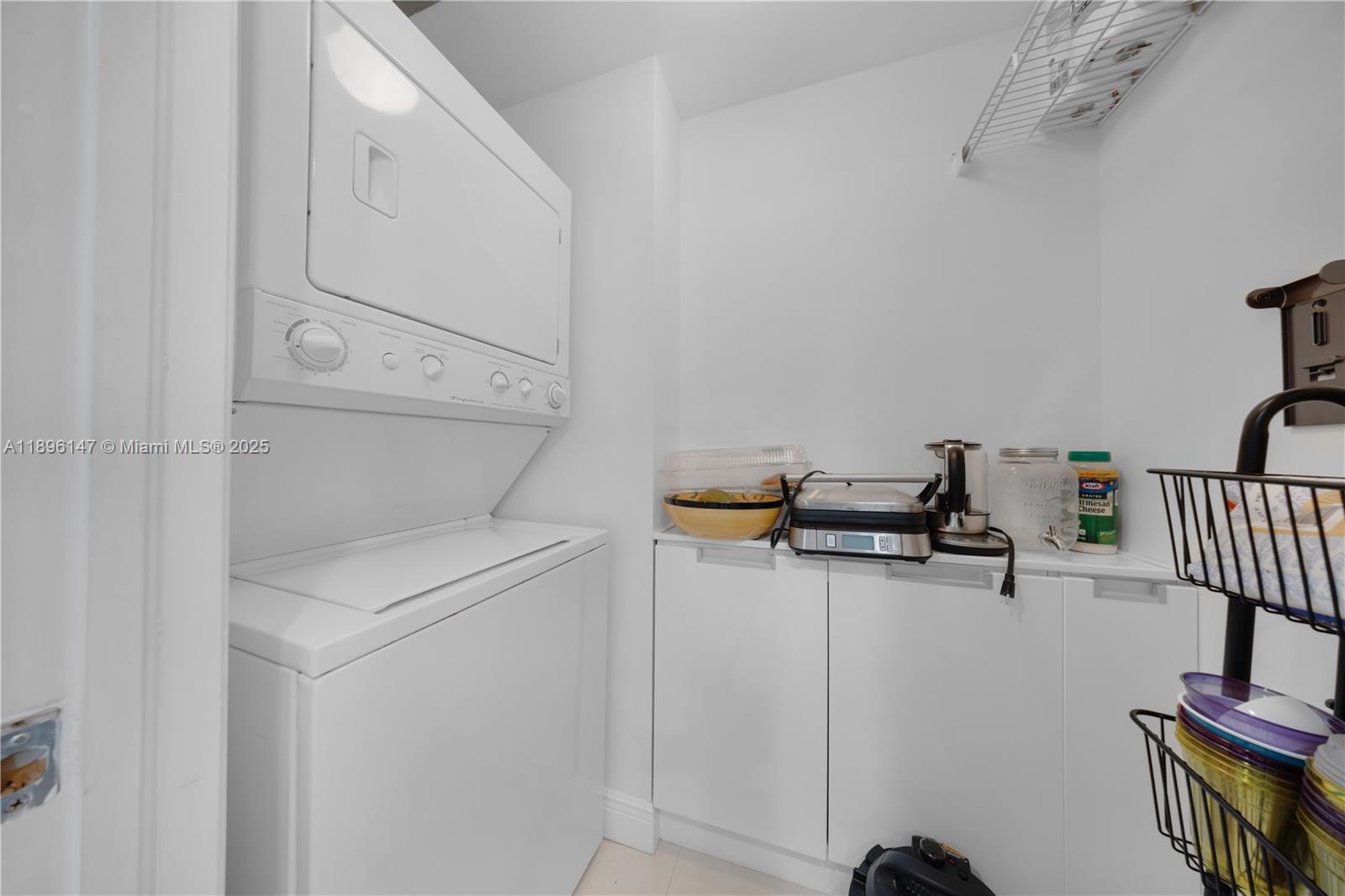 THE BRIDGEWATER CONDO - Residential Lease