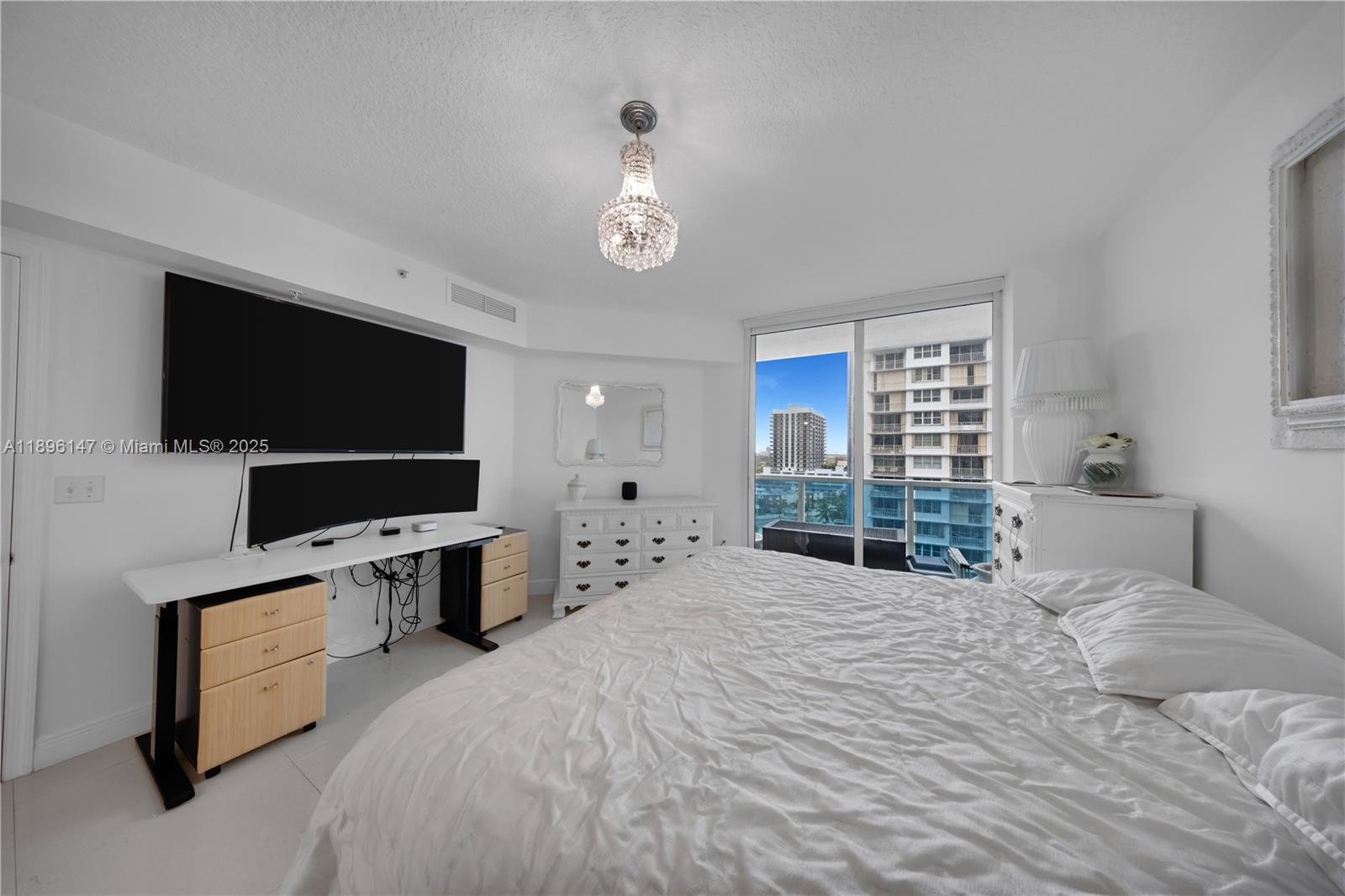 THE BRIDGEWATER CONDO - Residential Lease