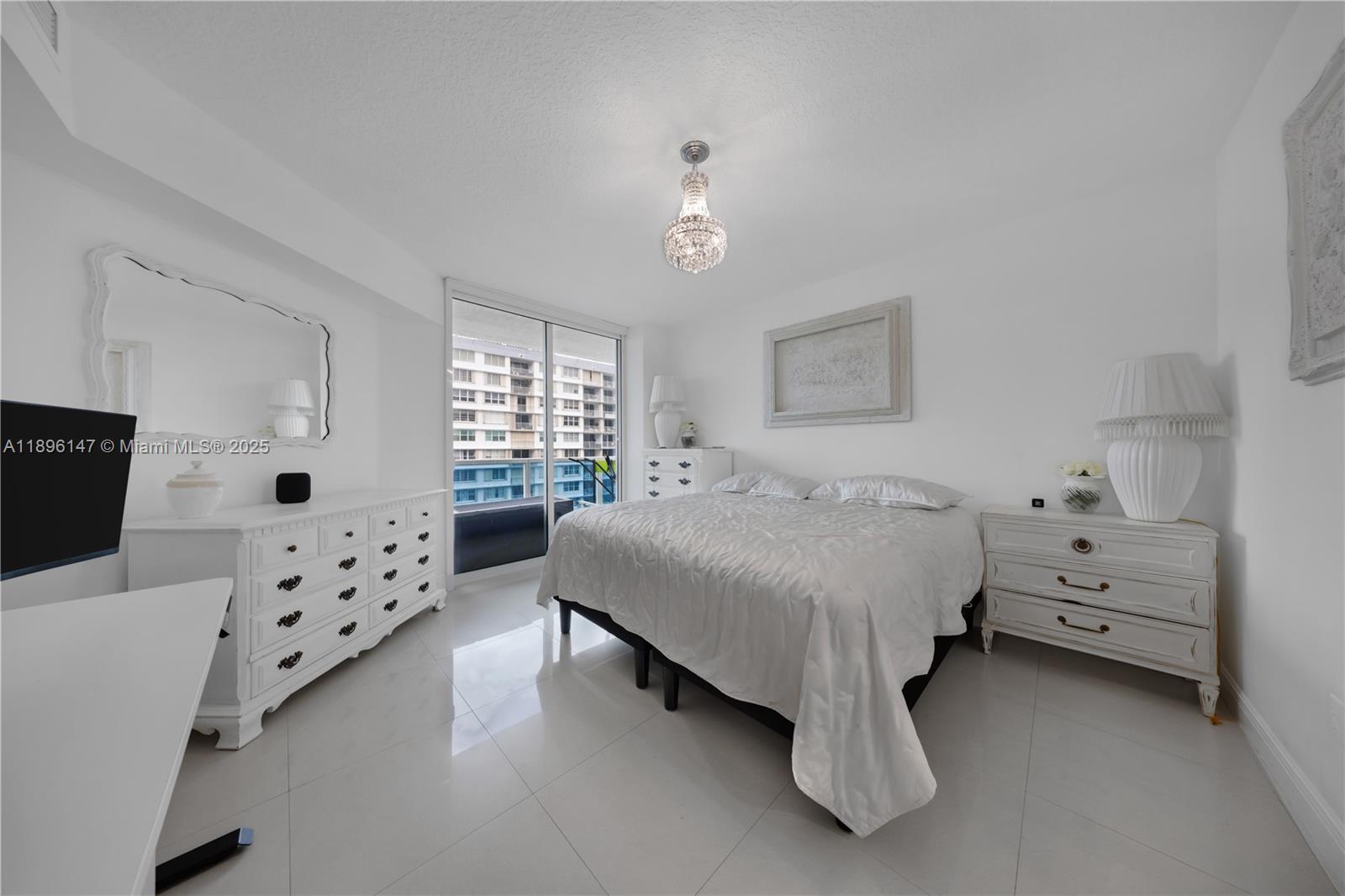 THE BRIDGEWATER CONDO - Residential Lease