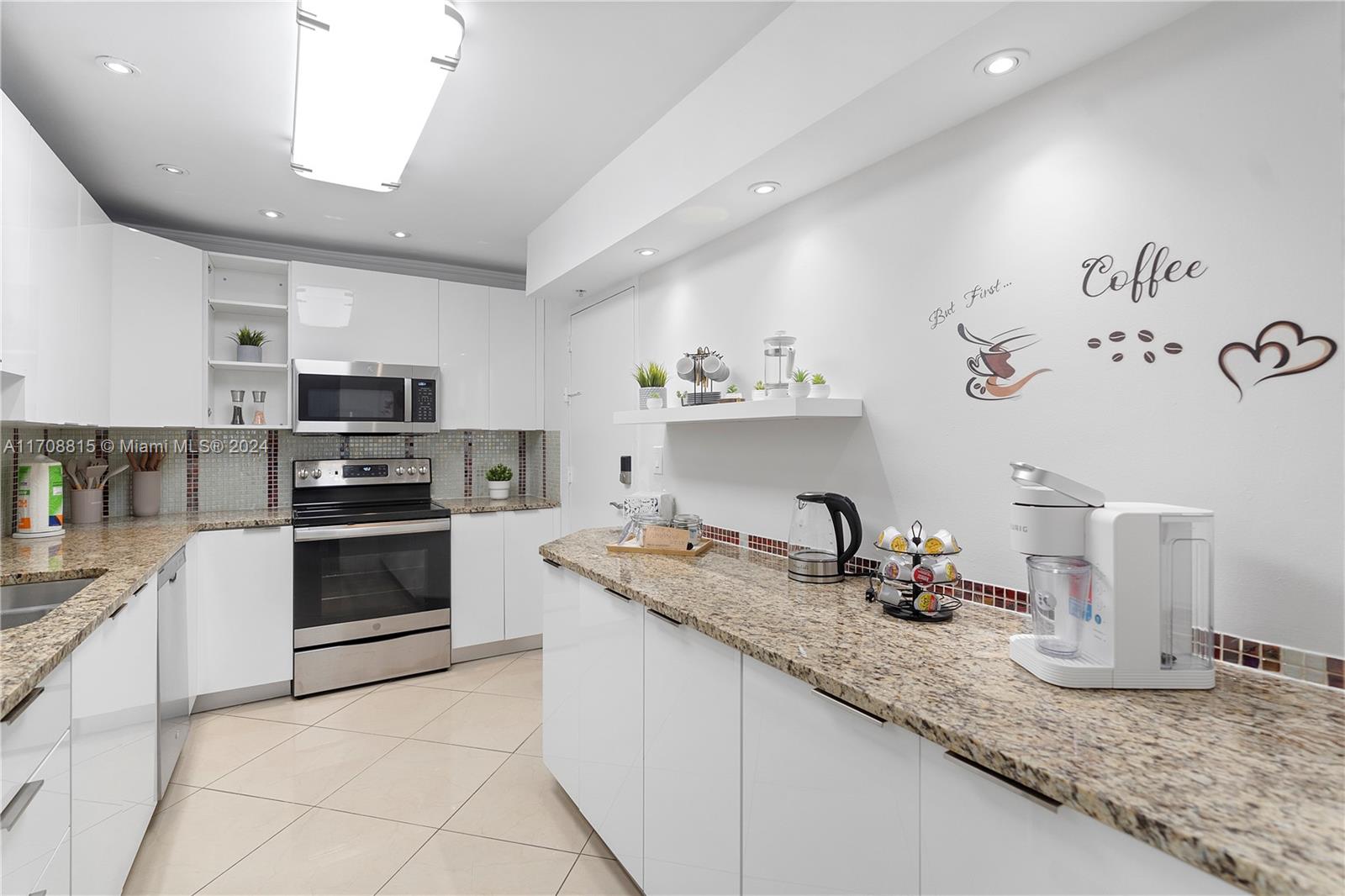 TIDES ON HOLLYWOOD BEACH - Residential