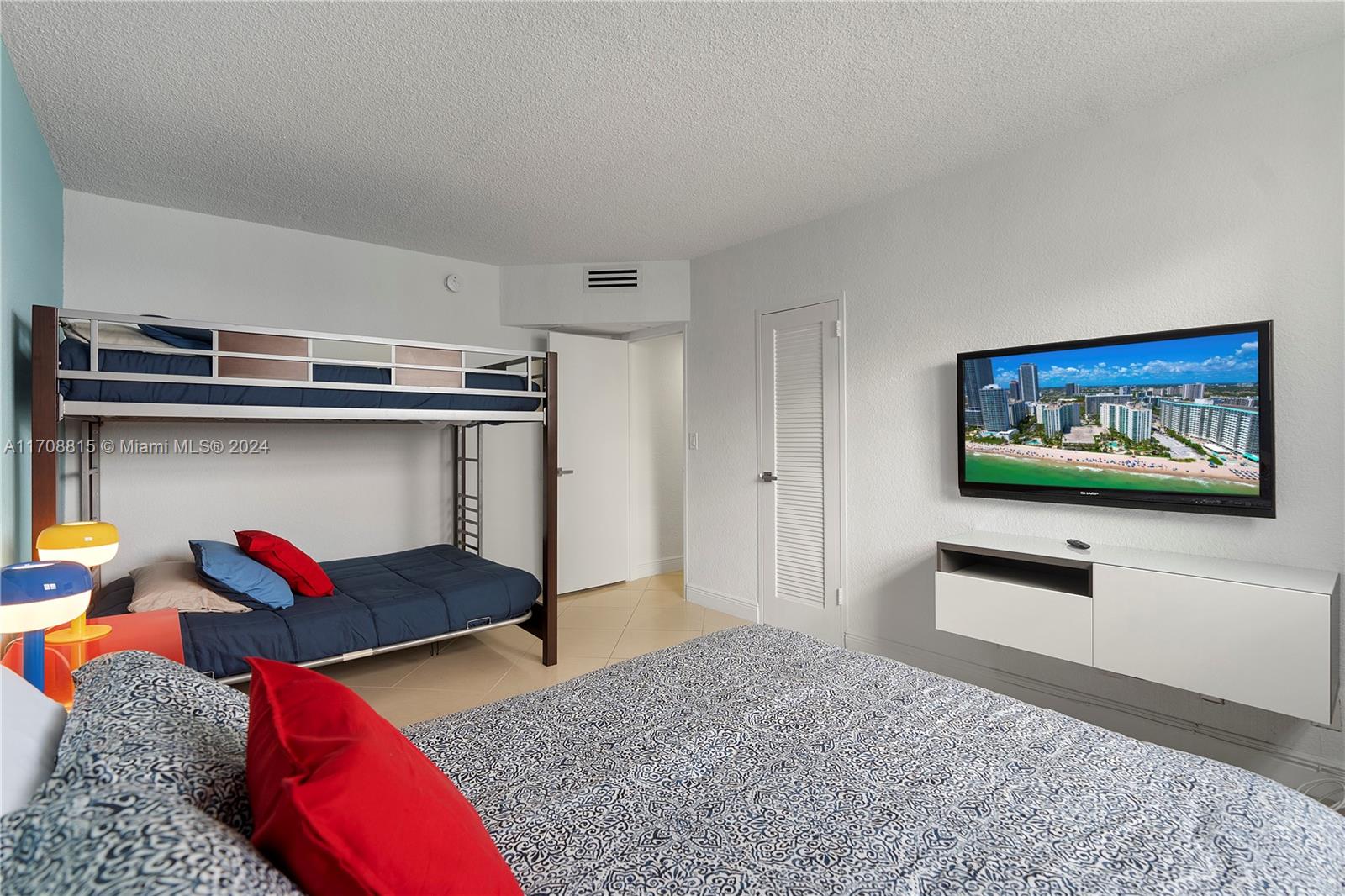 TIDES ON HOLLYWOOD BEACH - Residential