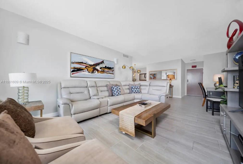 TIDES ON HOLLYWOOD BEACH - Residential