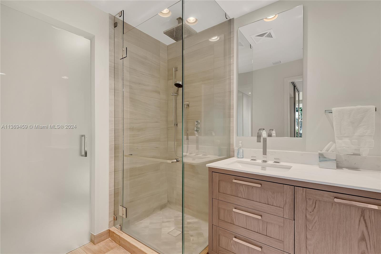 OCEANA KEY BISCAYNE CONDO - Residential