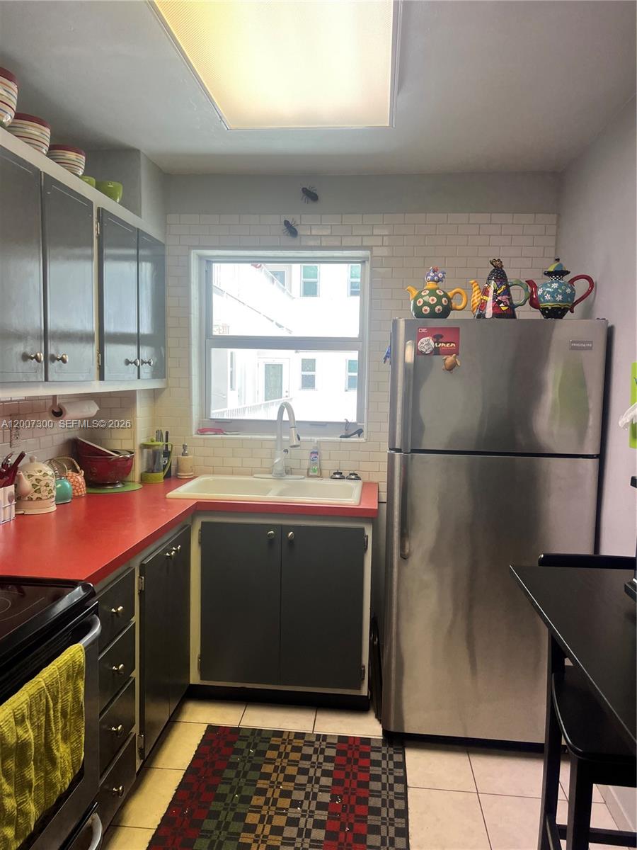 1820 JAMES AVE CONDO - Residential