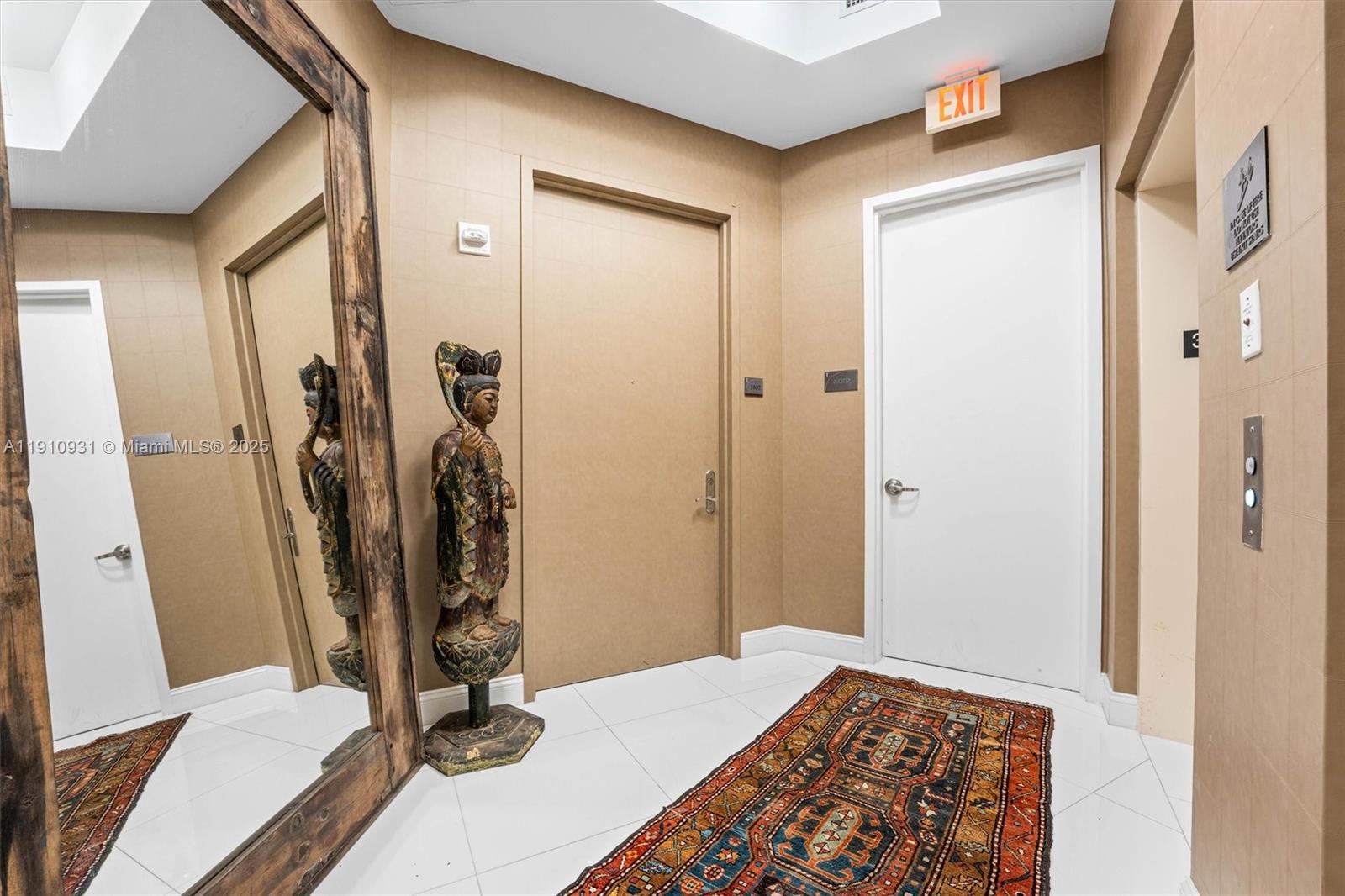 TDR TOWER III CONDO - Residential Lease