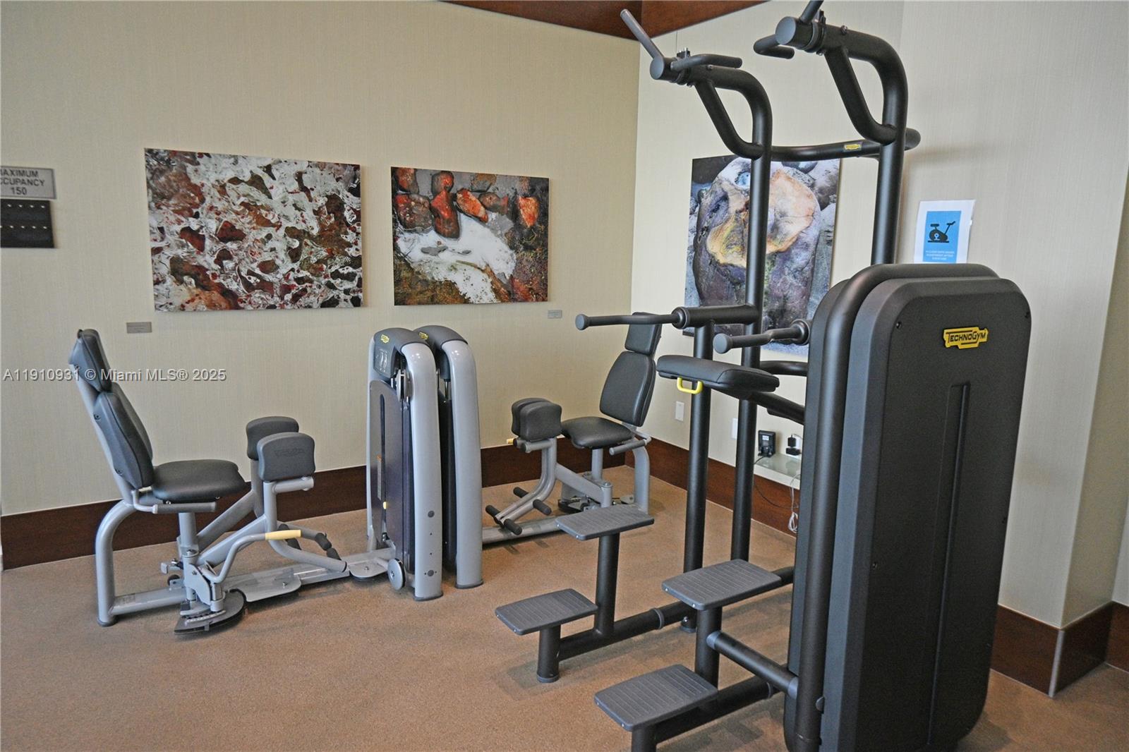 TDR TOWER III CONDO - Residential Lease