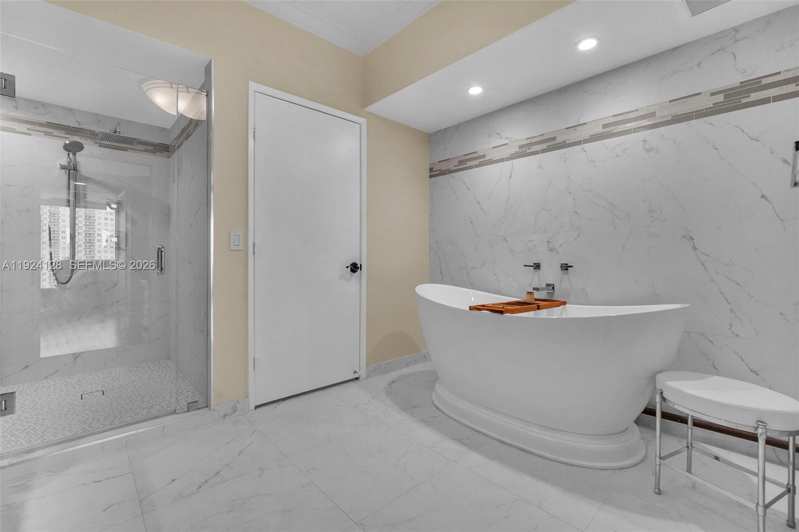 LAS OLAS RIVER HOUSE COND - Residential