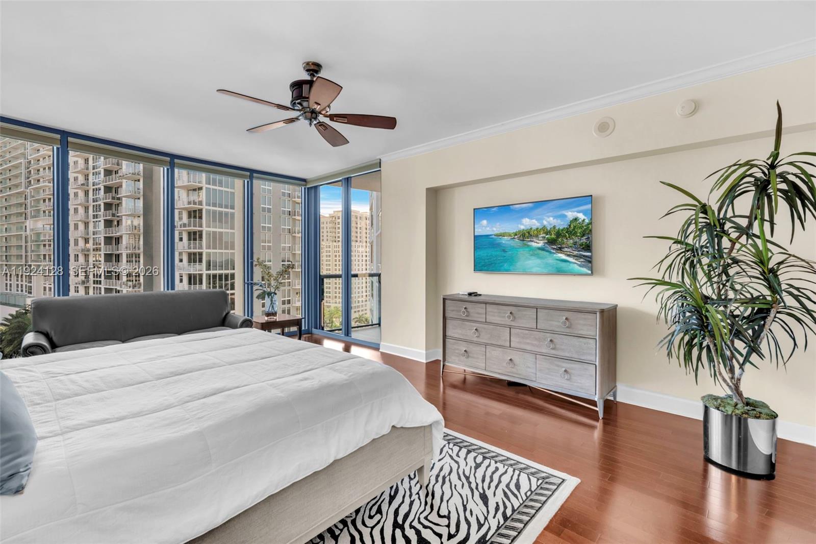 LAS OLAS RIVER HOUSE COND - Residential