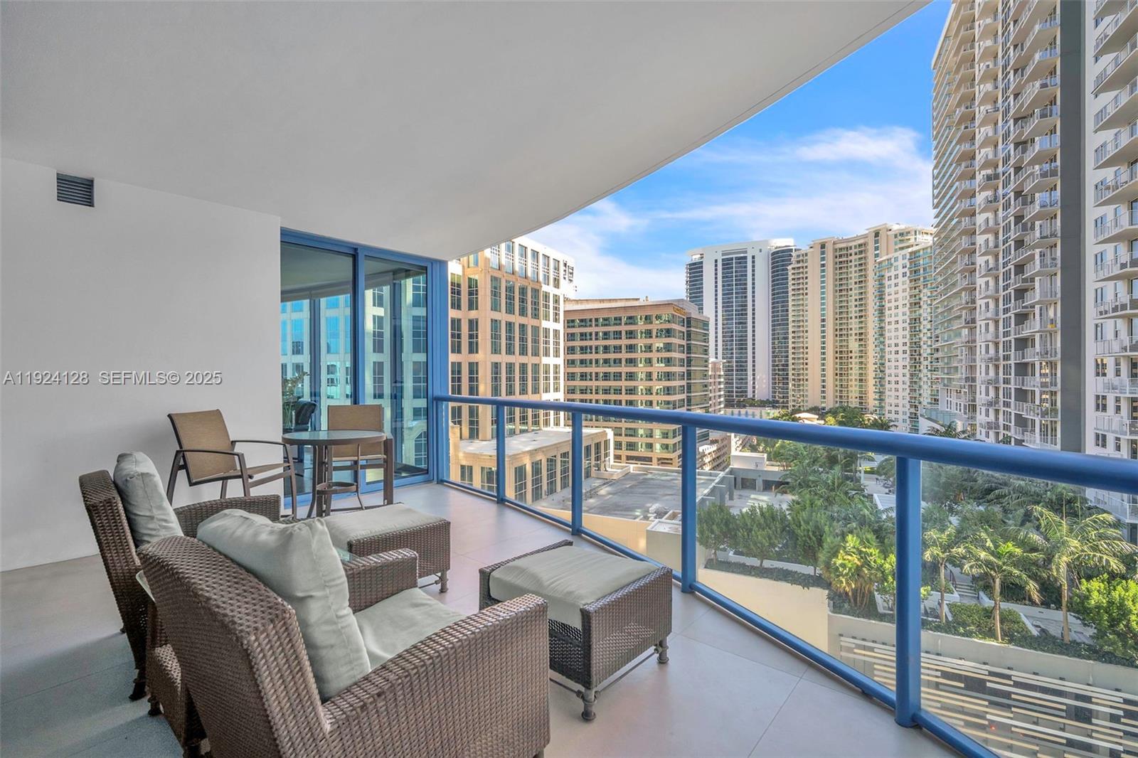 LAS OLAS RIVER HOUSE COND - Residential