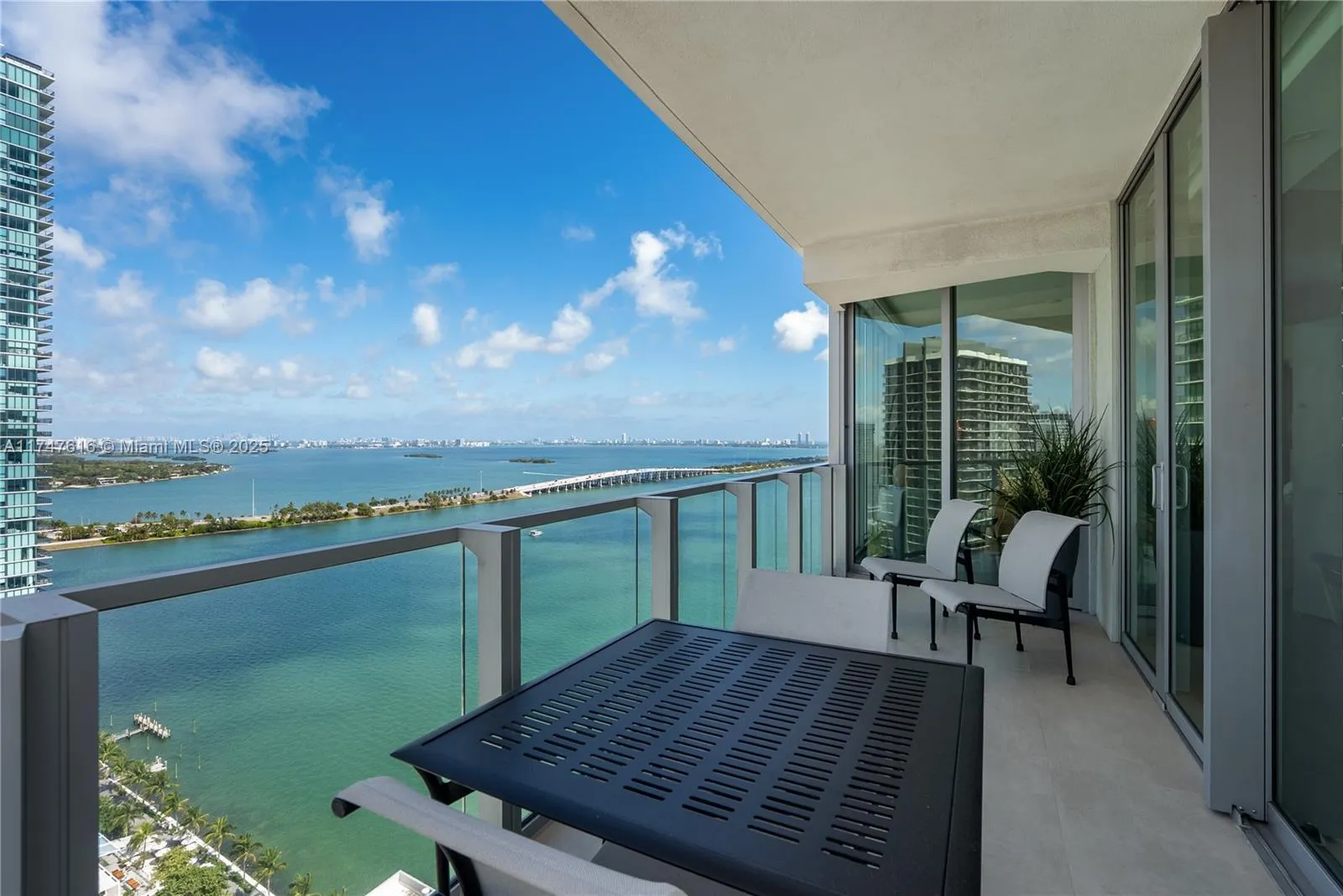 Miami, Florida 33137, United States, 2 Bedrooms Bedrooms, ,3 BathroomsBathrooms,Residential,Active,1431