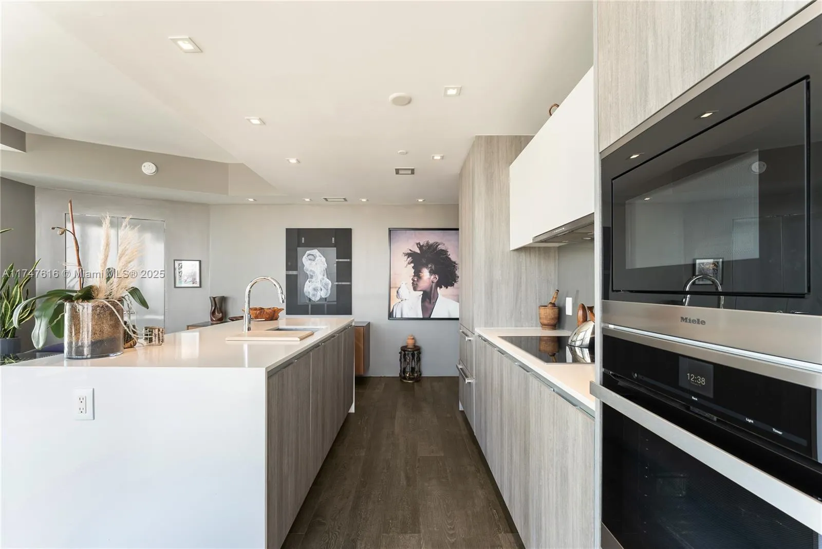 Miami, Florida 33137, United States, 2 Bedrooms Bedrooms, ,3 BathroomsBathrooms,Residential,Active,1431