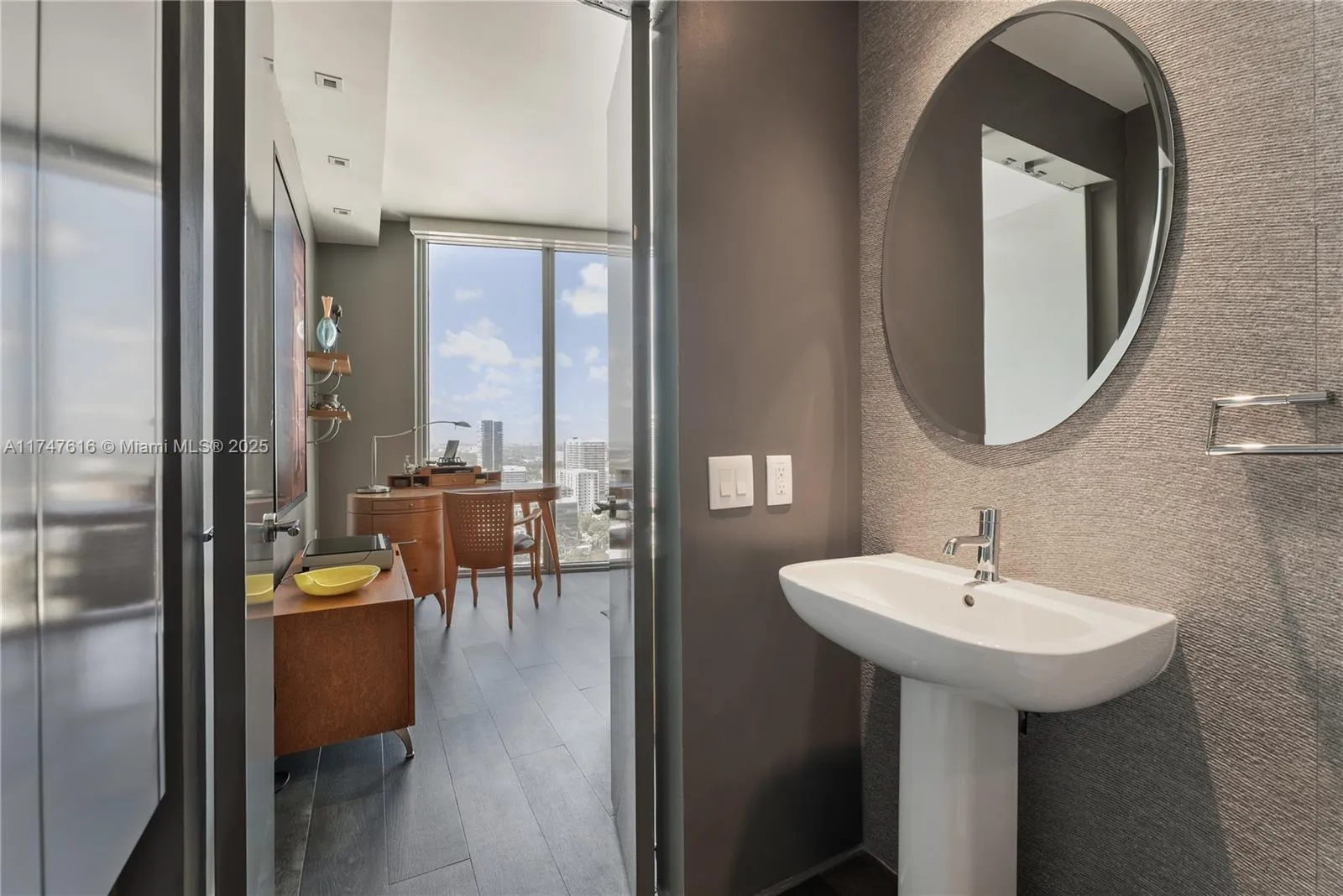 Miami, Florida 33137, United States, 2 Bedrooms Bedrooms, ,3 BathroomsBathrooms,Residential,Active,1431