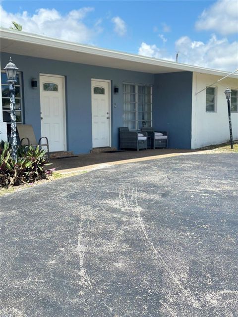 4671 SW 43rd Ter Dania Beach FL 33314