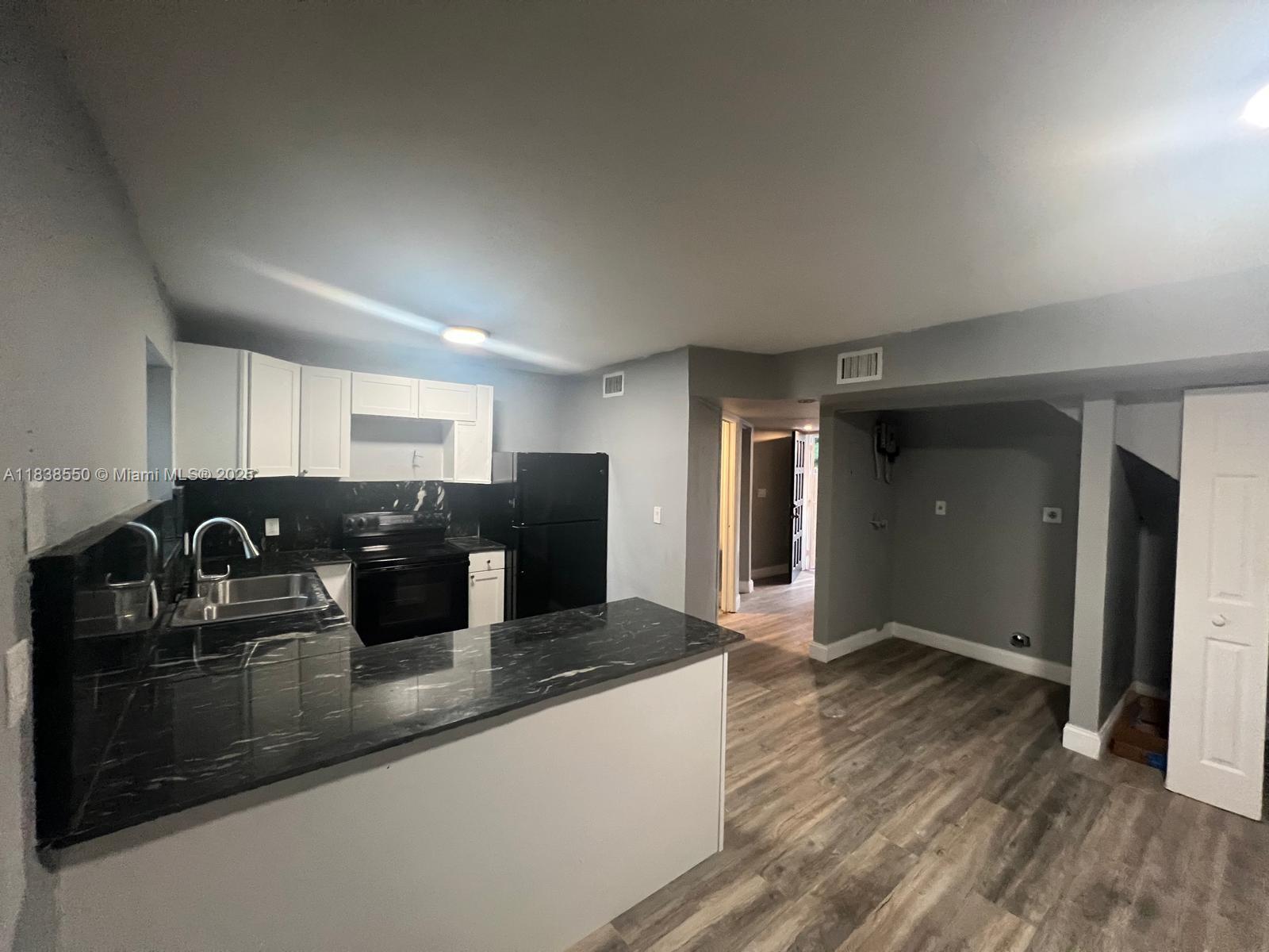 451 NE 136th St I-101