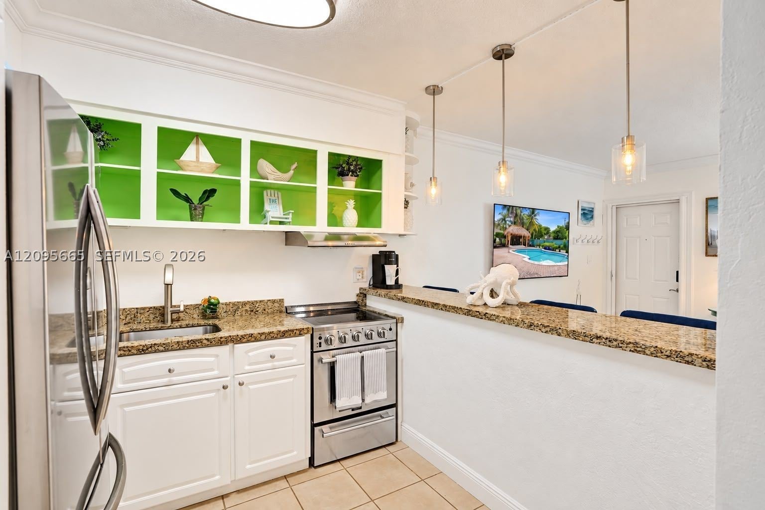2124 NE 5th Ave 107