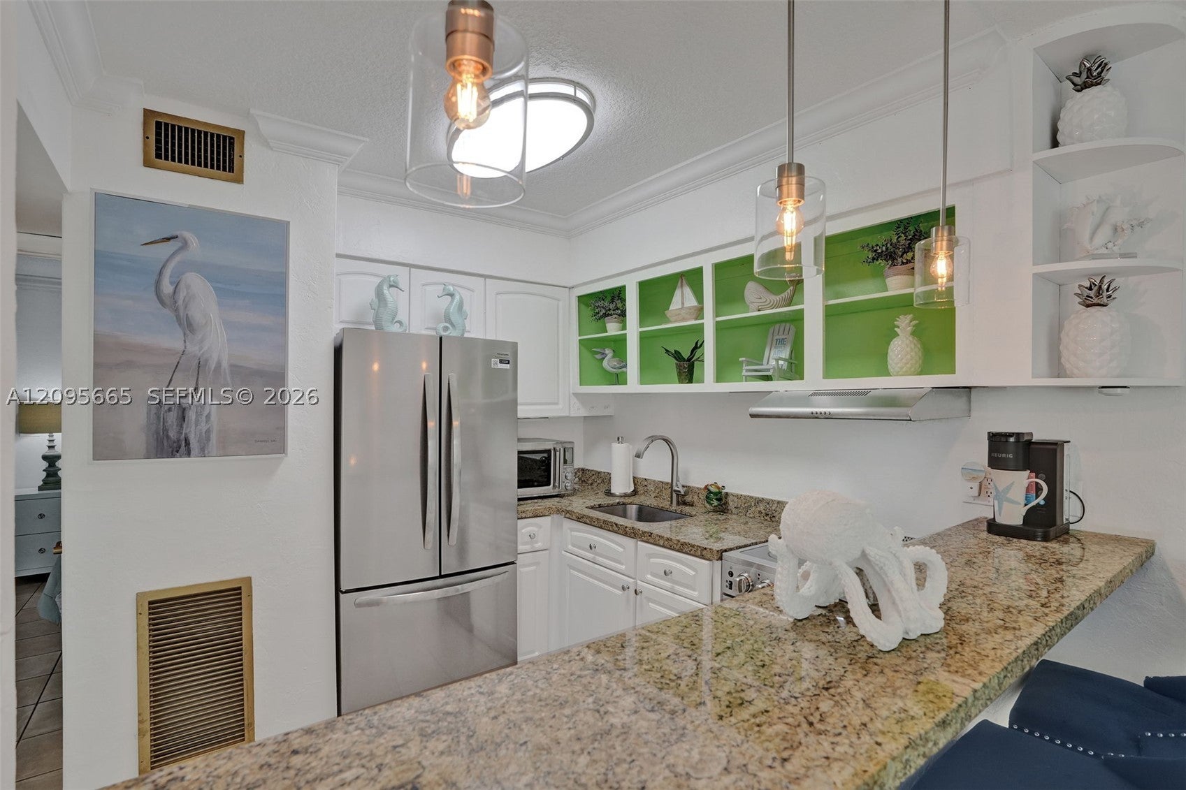 2124 NE 5th Ave 107