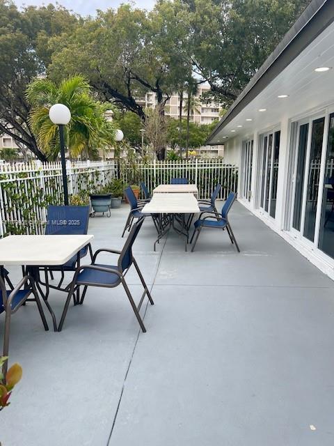 NO 17 PALM-AIRE COUNTRY C - Residential