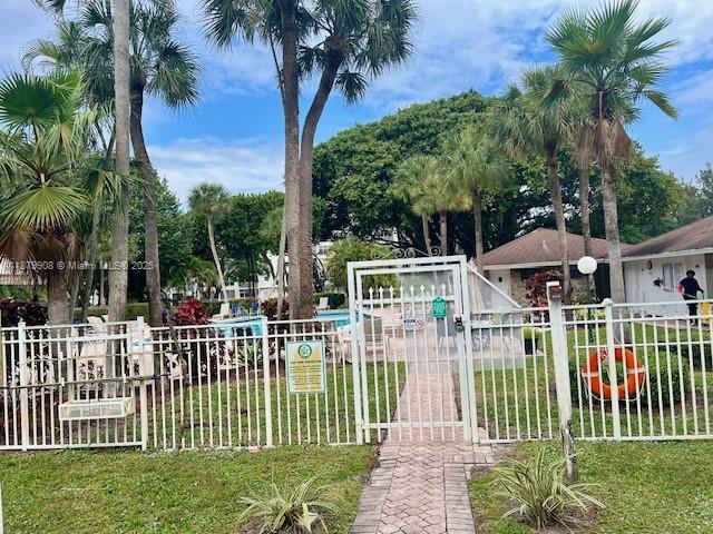 NO 17 PALM-AIRE COUNTRY C - Residential