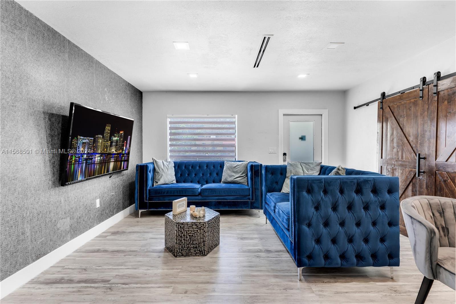 COLUMBIA PARK CORR PL - Residential