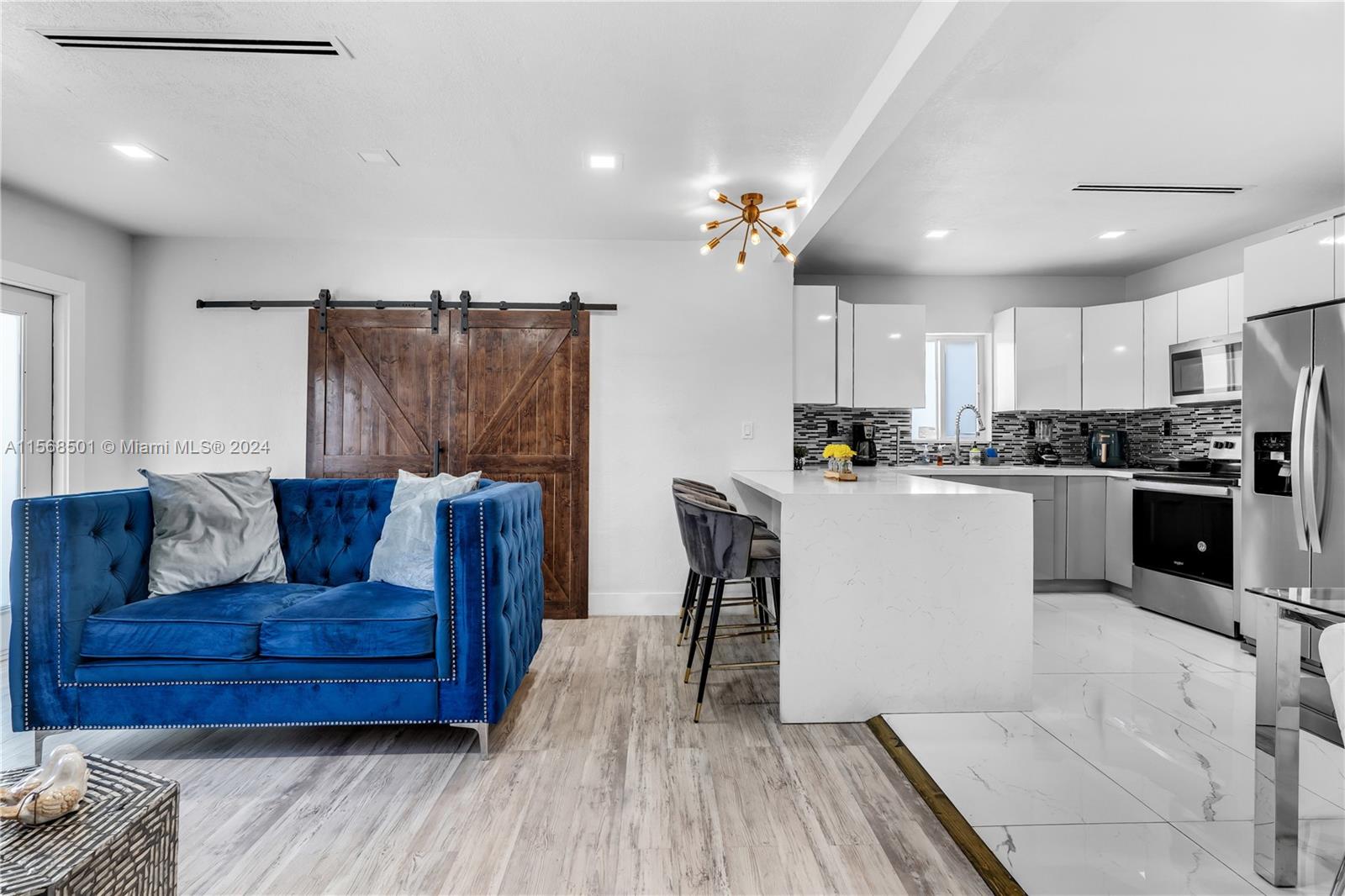 COLUMBIA PARK CORR PL - Residential