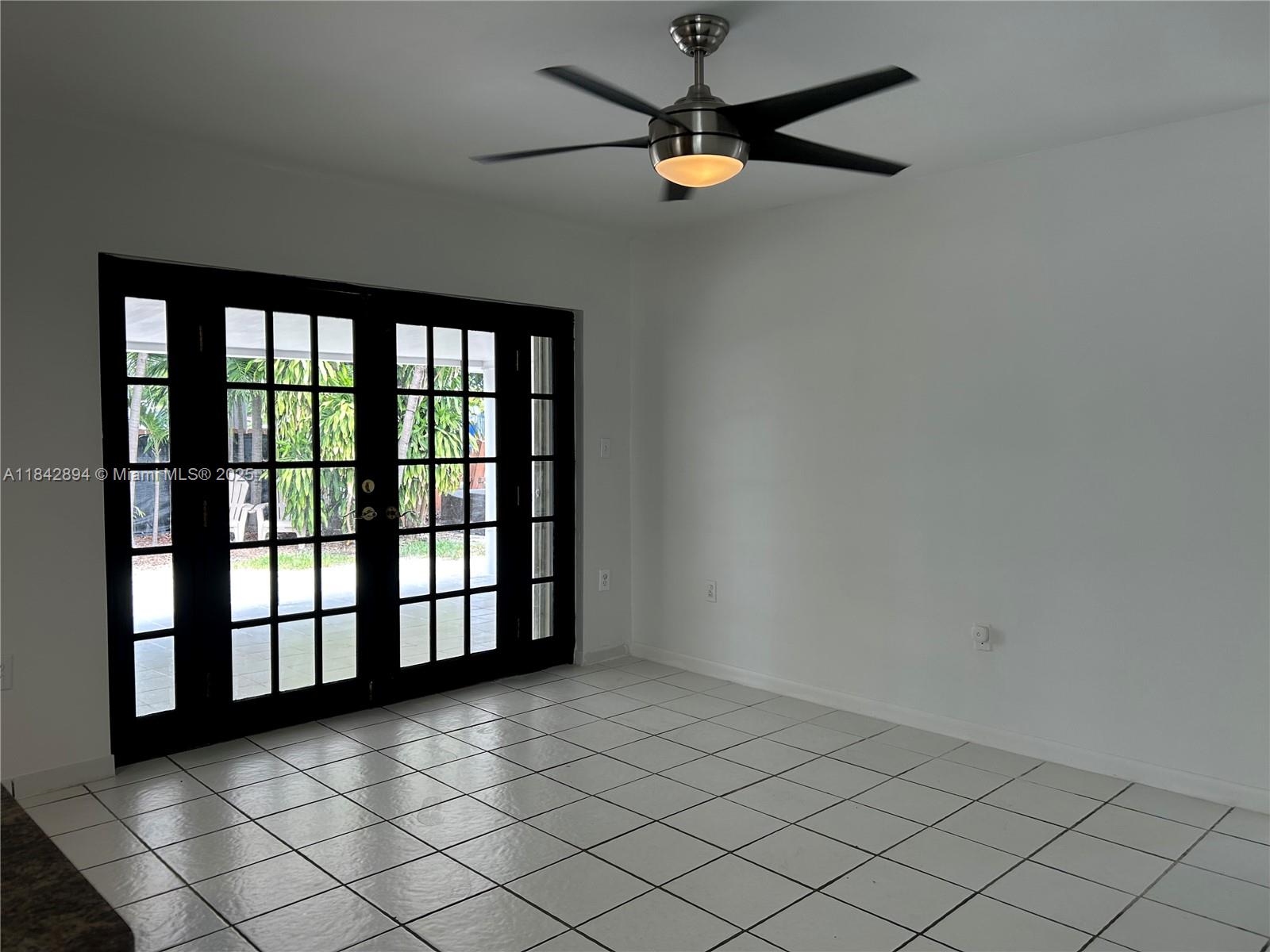 955 SW 87th Ct
