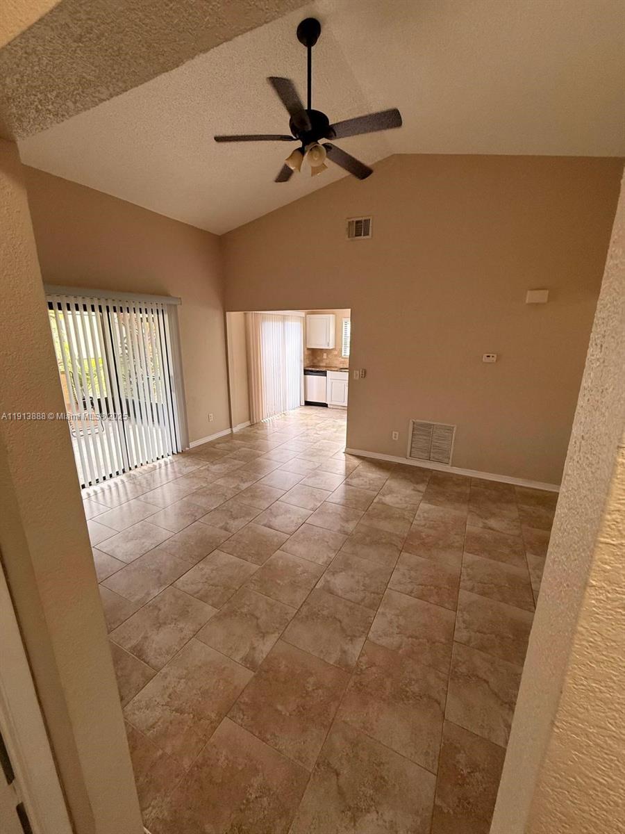 1301 SE Carrington Ct