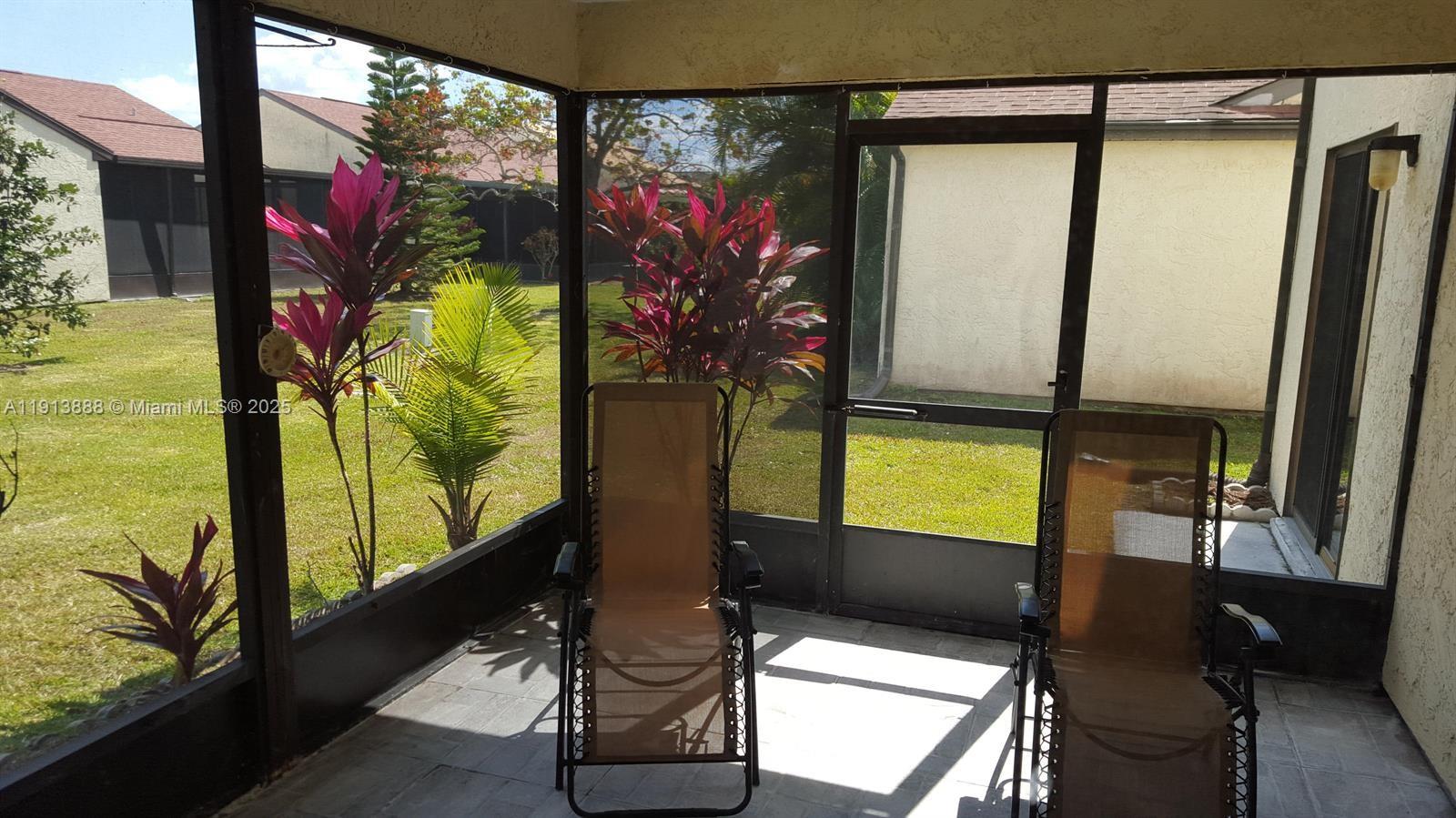 1301 SE Carrington Ct