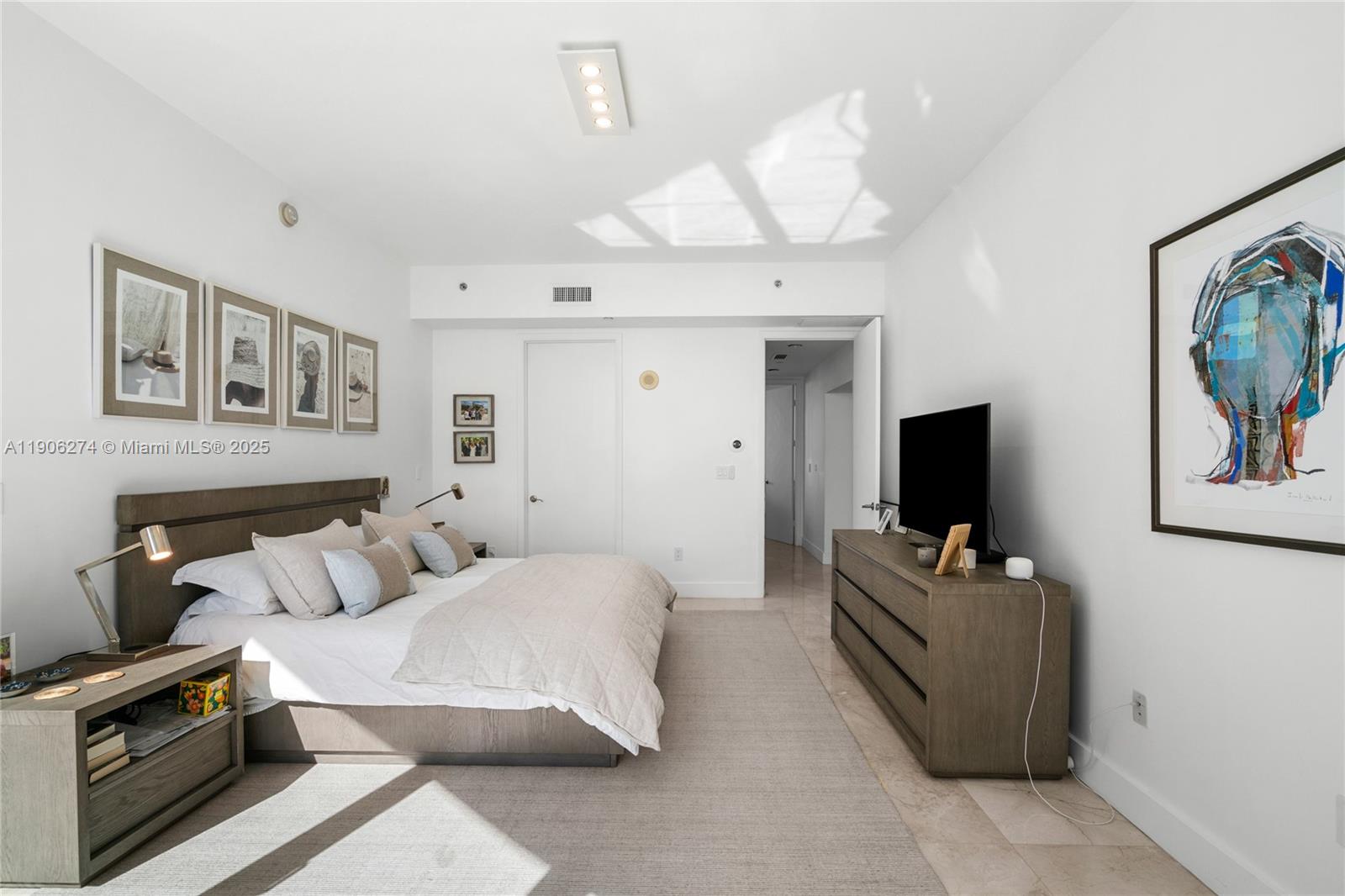 TRUMP TOWER II CONDO - Residential