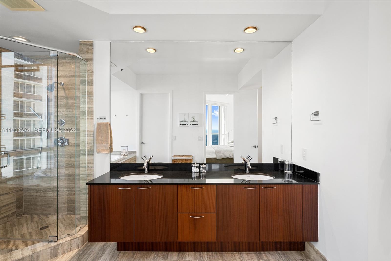 TRUMP TOWER II CONDO - Residential