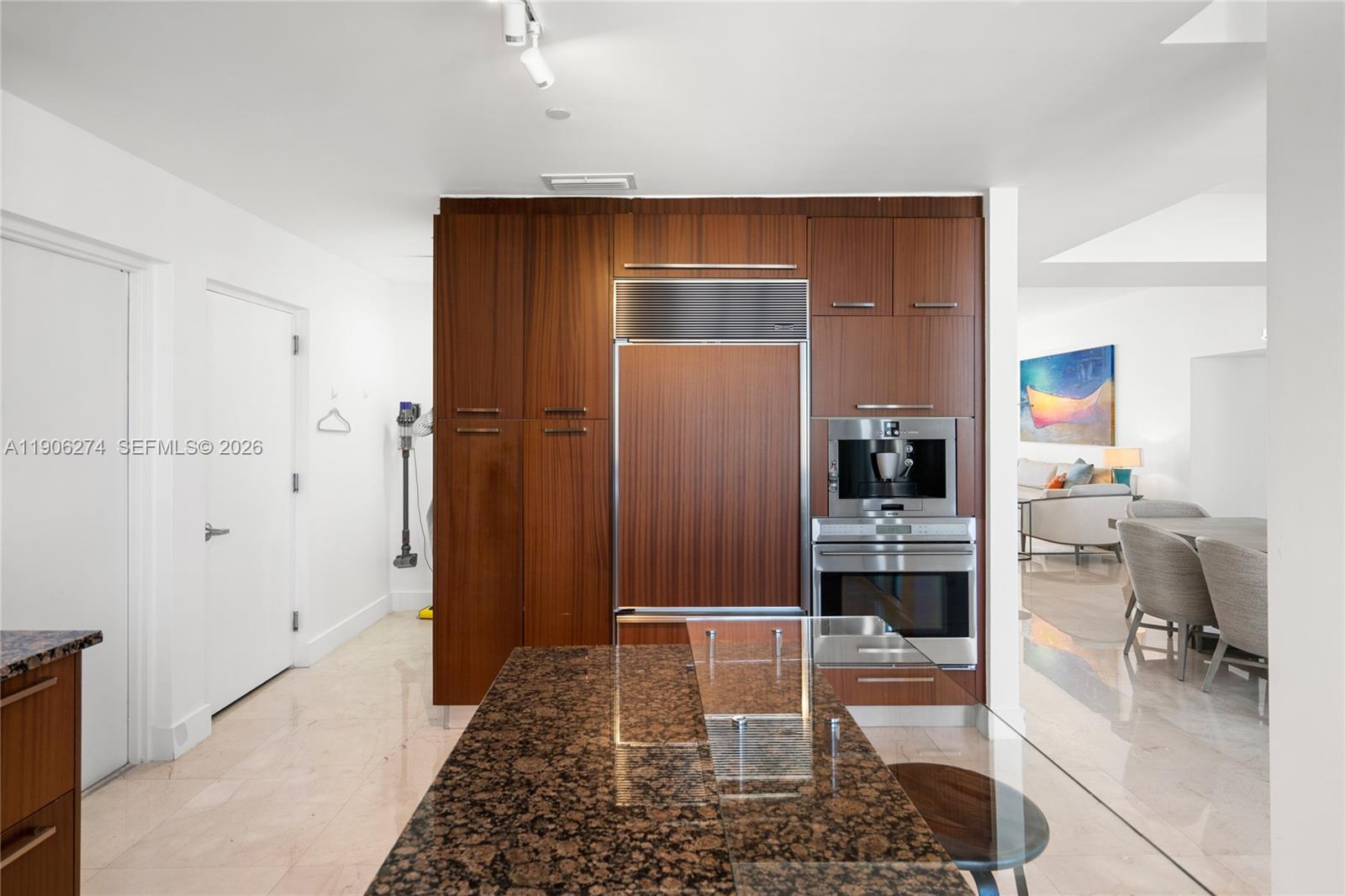 TRUMP TOWER II CONDO - Residential