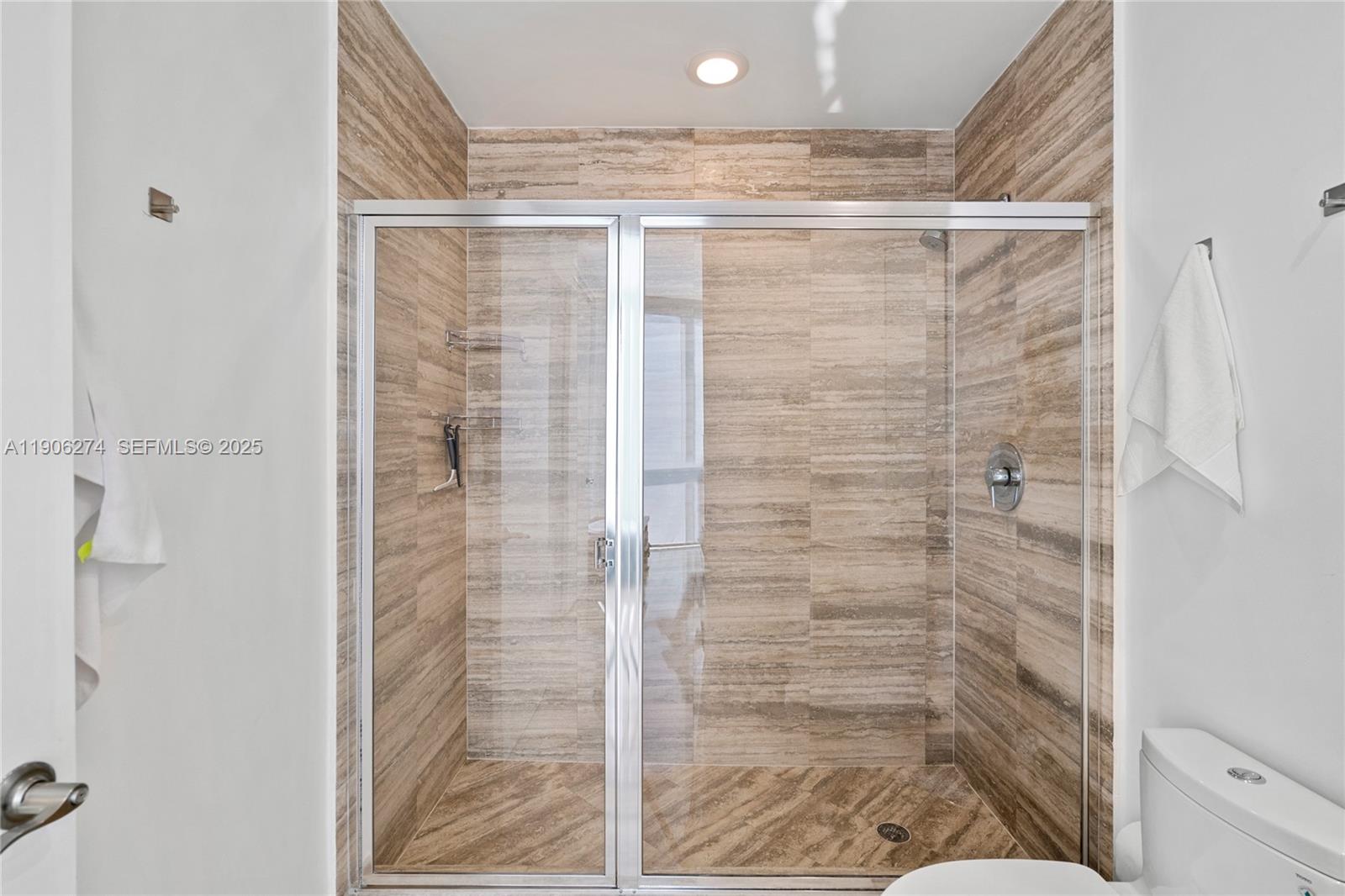 TRUMP TOWER II CONDO - Residential