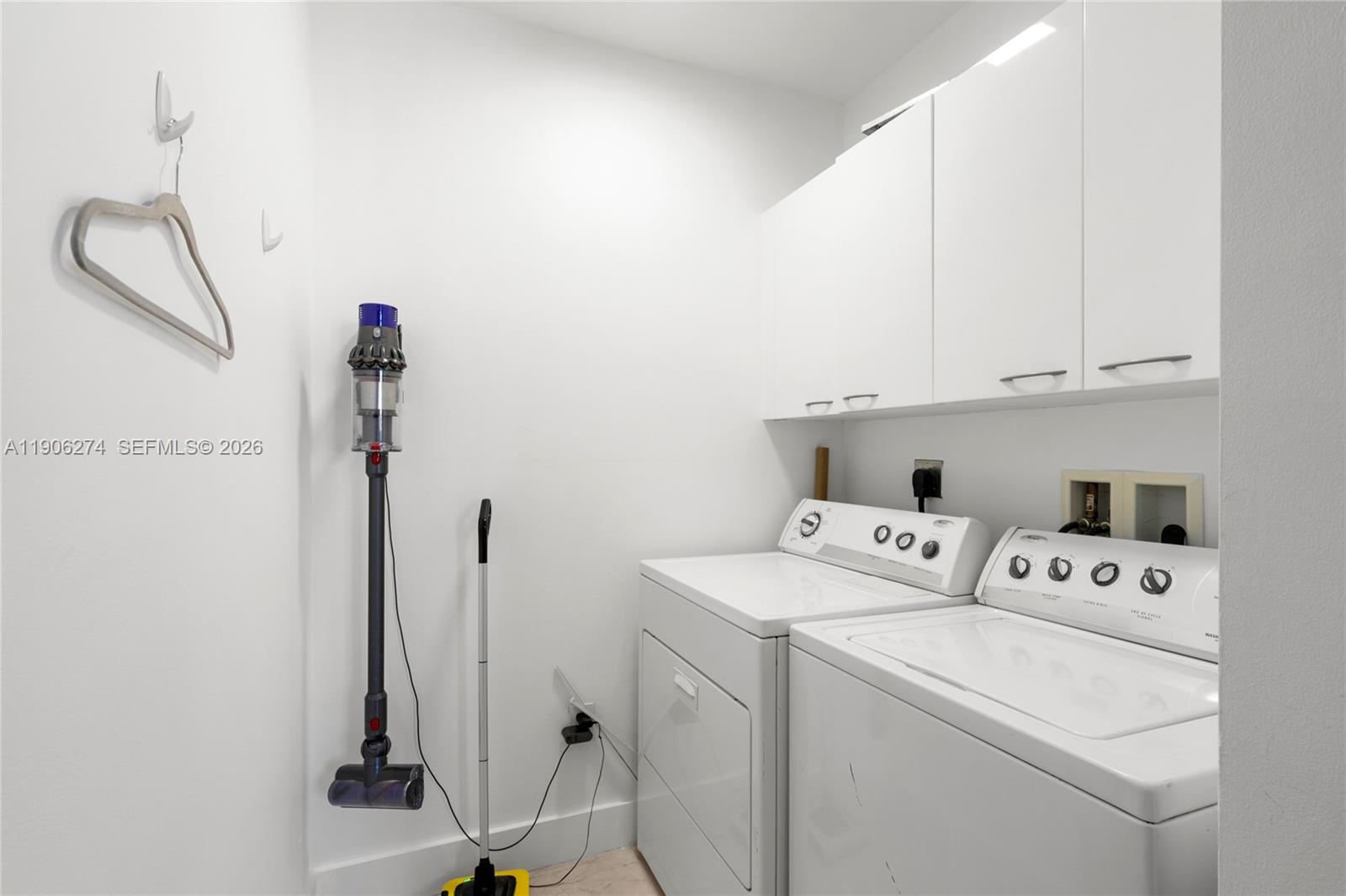 TRUMP TOWER II CONDO - Residential