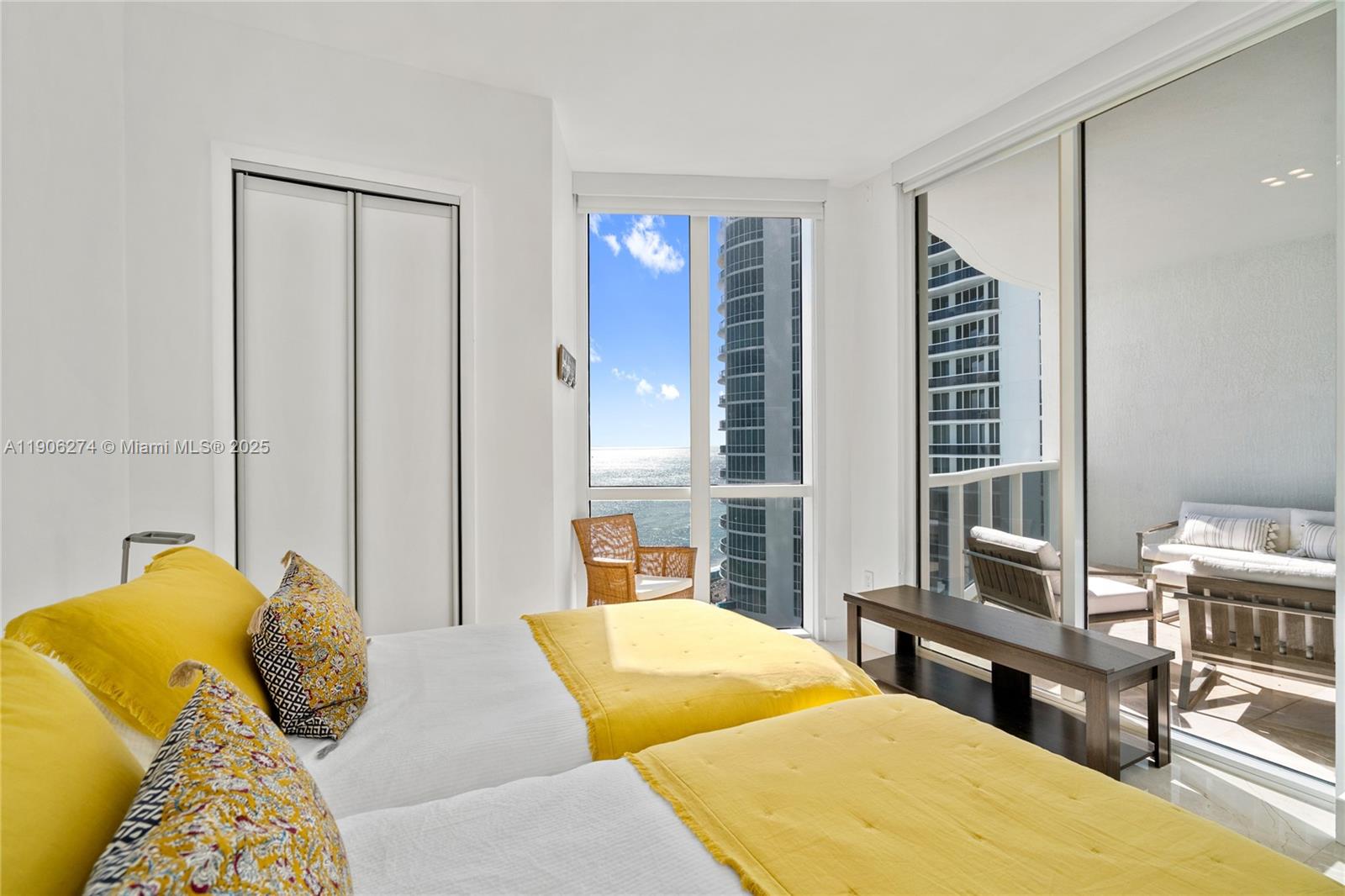 TRUMP TOWER II CONDO - Residential