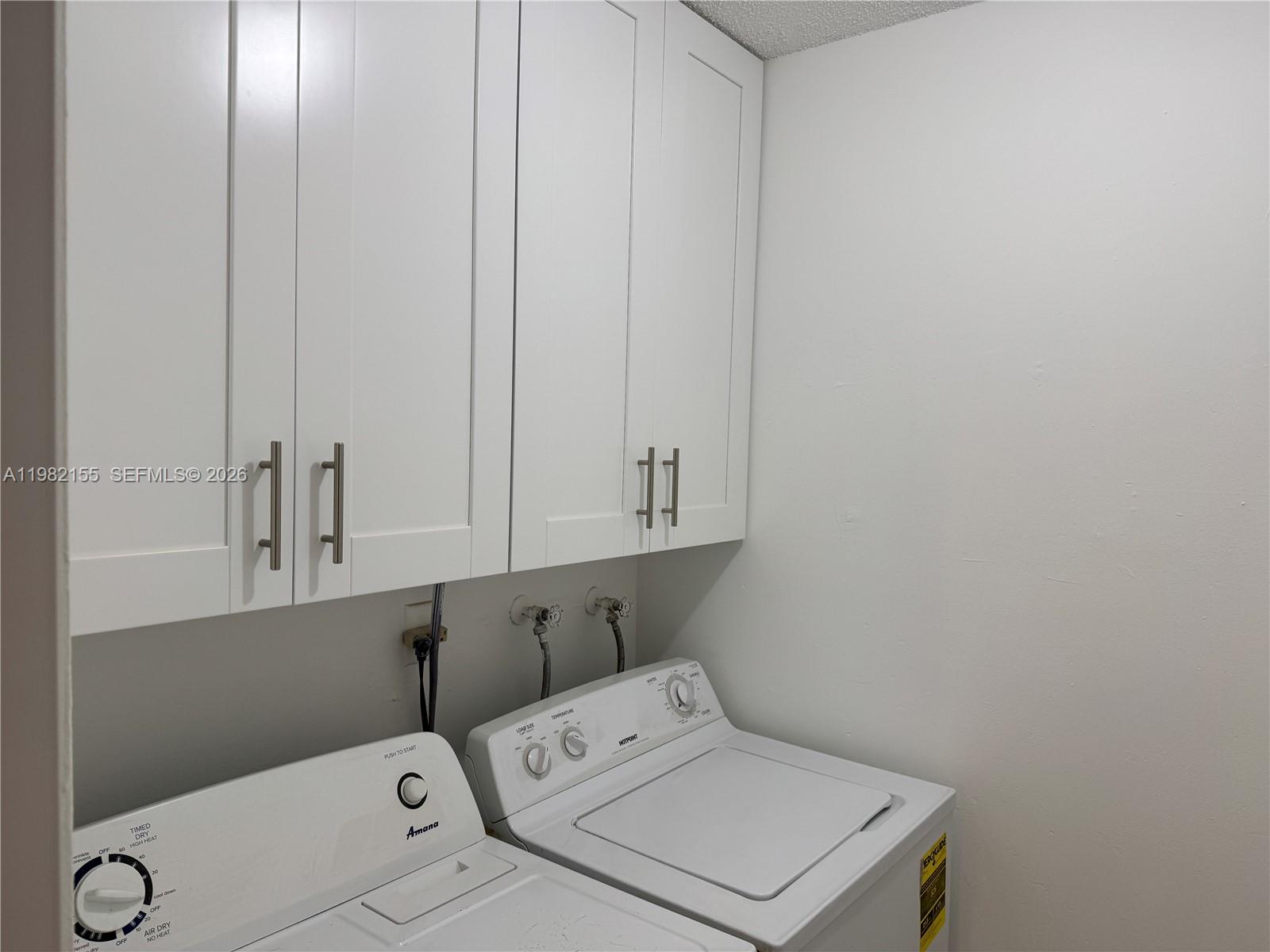 THE COURTS AT KENDALL - Residential Lease