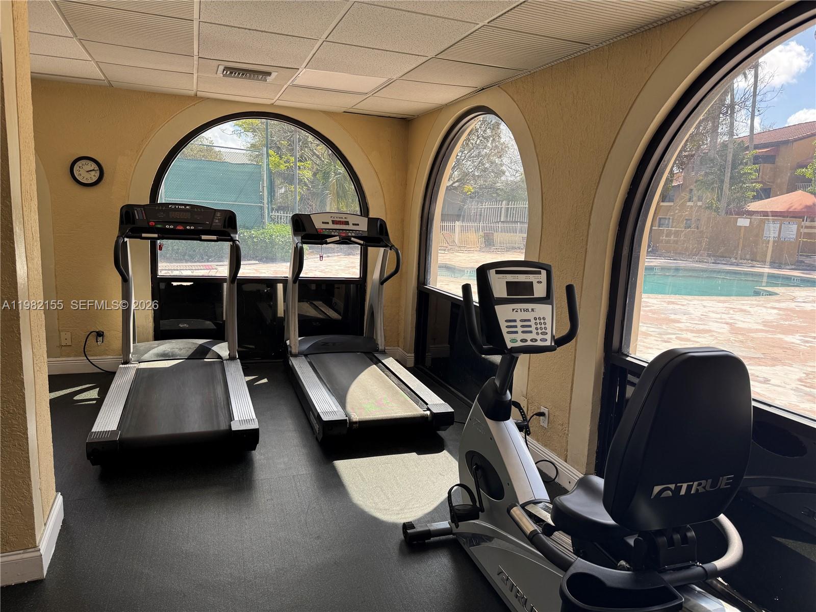 THE COURTS AT KENDALL - Residential Lease