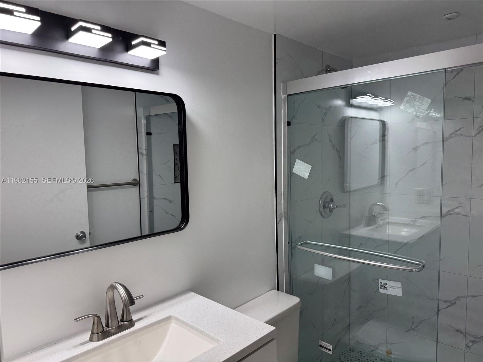 THE COURTS AT KENDALL - Residential Lease